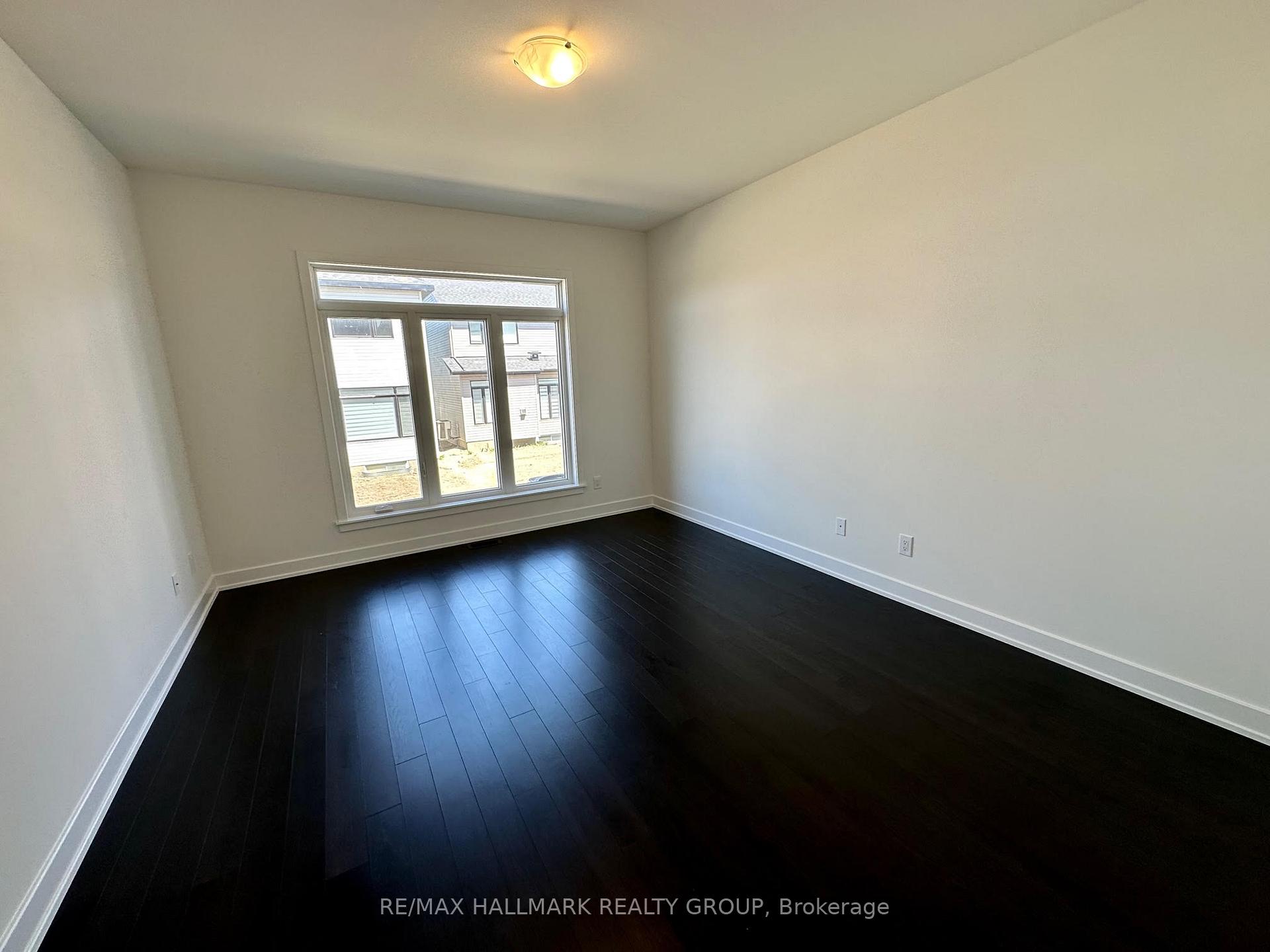 Photo 14 of 724 Odyssey Way, Ottawa, Leitrim — HOMEH