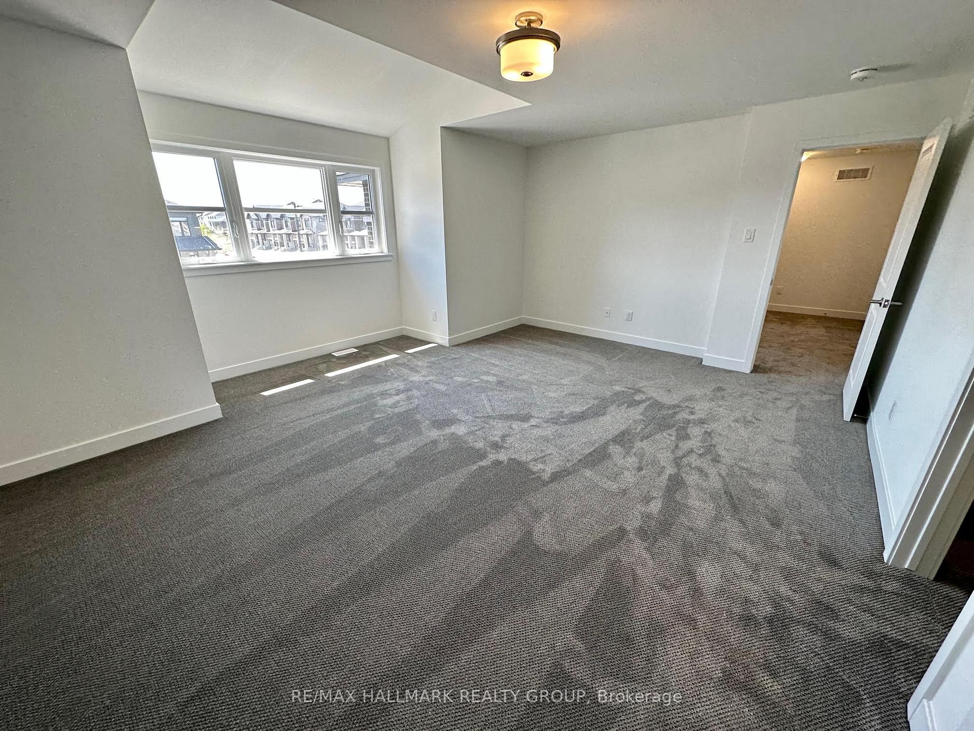 Photo 16 of 724 Odyssey Way, Ottawa, Leitrim — HOMEH