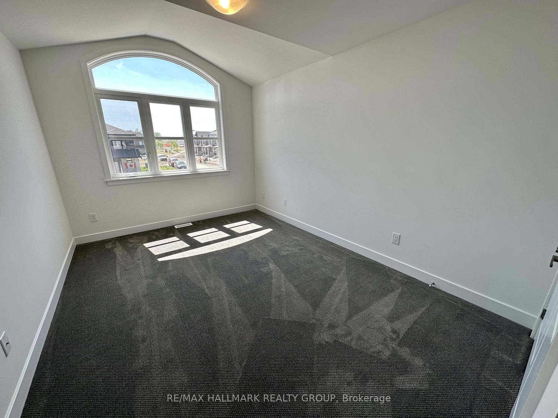 Photo 23 of 724 Odyssey Way, Ottawa, Leitrim — HOMEH