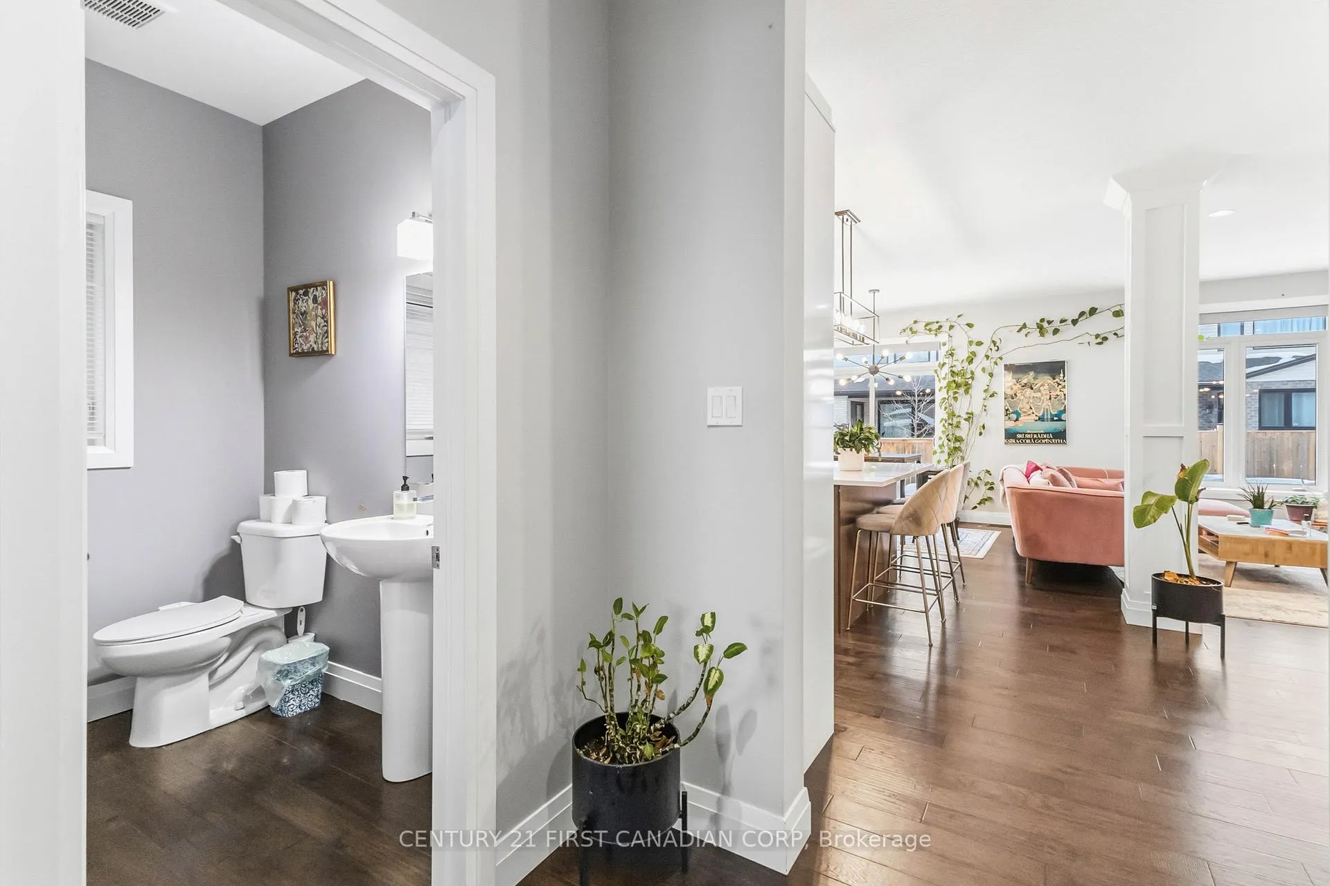 Photo 6 of 2382 Wickerson Road, London, South K — HOMEH