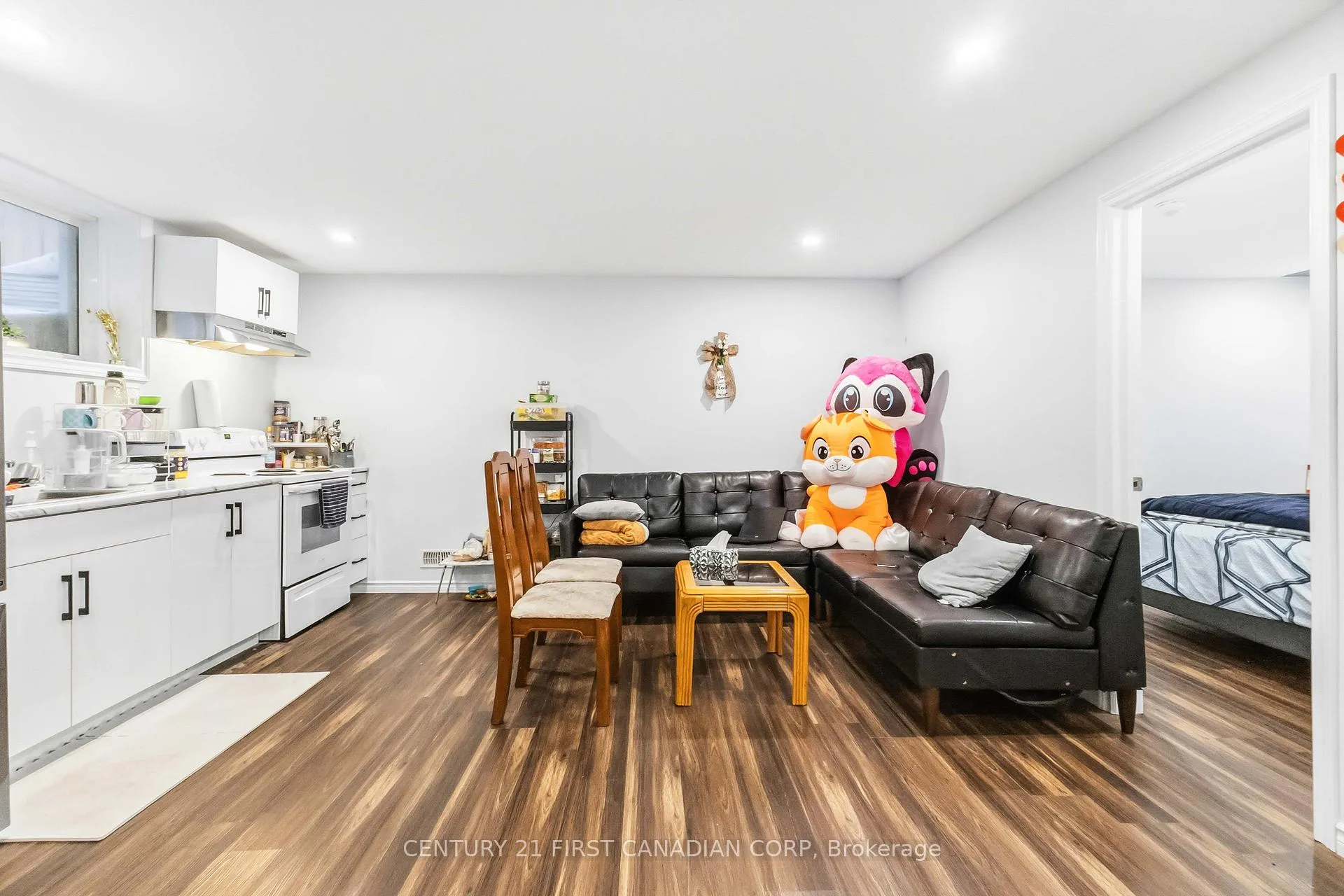 Photo 38 of 2382 Wickerson Road, London, South K — HOMEH