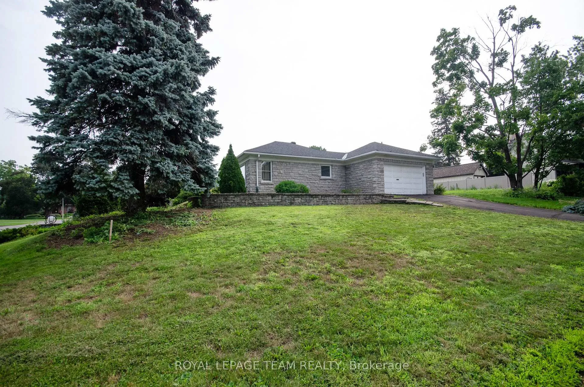Photo 17 of 1996 Cedar Lane Terrace, Ottawa, McKellar Heights/Glabar Park — HOMEH