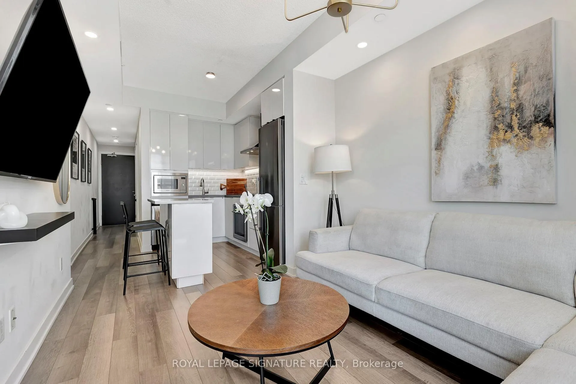 Photo 5 of Unit 331, 5230 Dundas Street, Burlington, Orchard — HOMEH