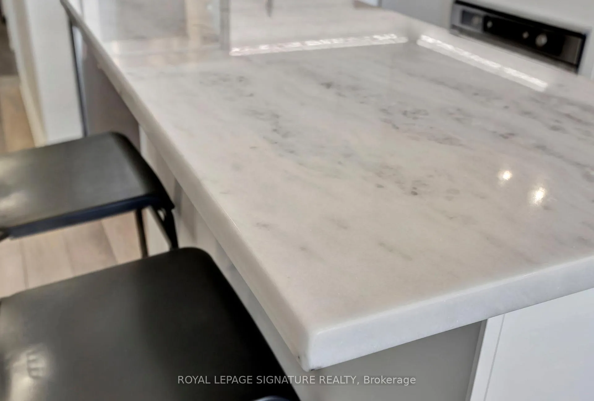 Photo 10 of Unit 331, 5230 Dundas Street, Burlington, Orchard — HOMEH