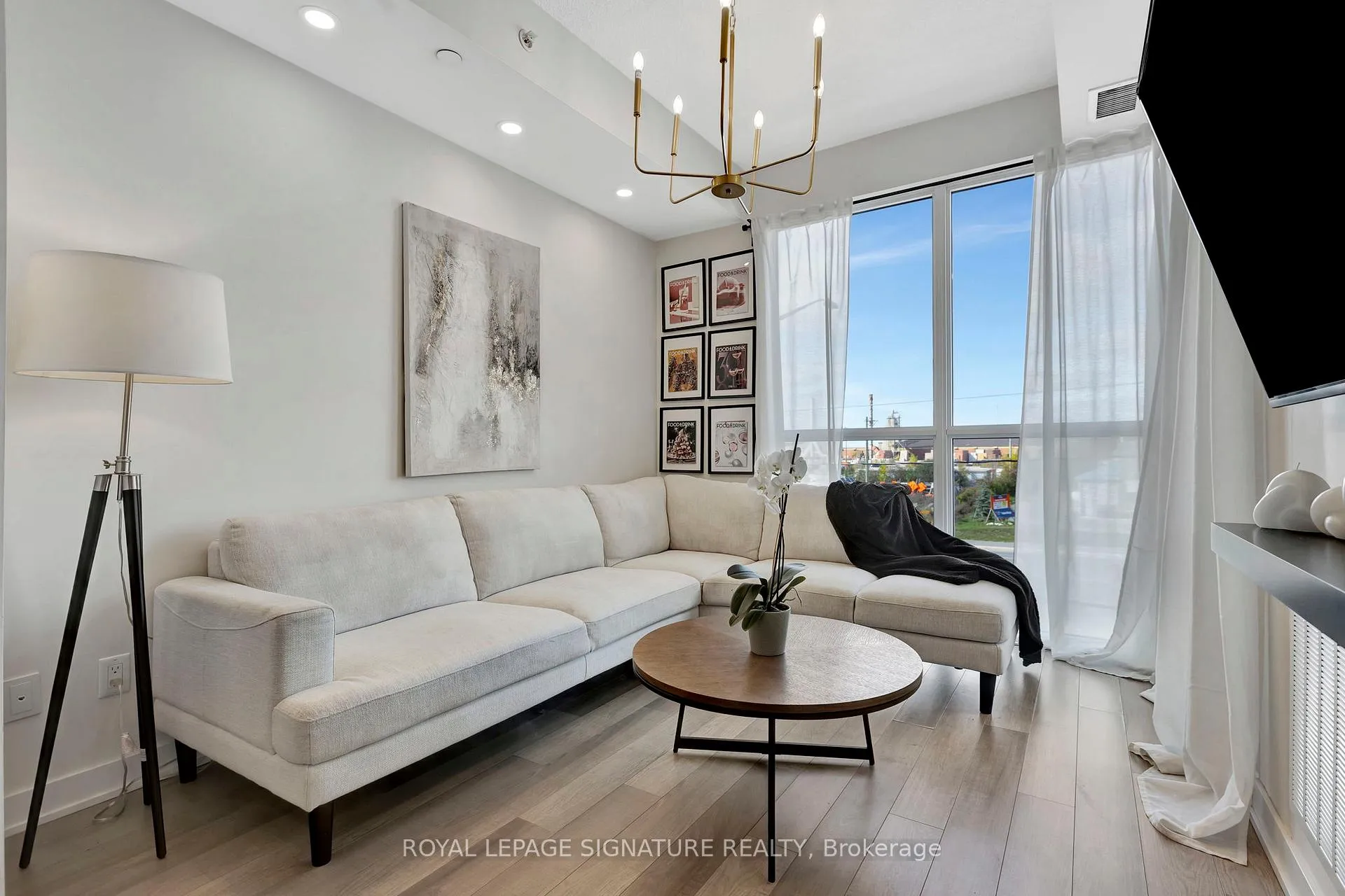 Photo 12 of Unit 331, 5230 Dundas Street, Burlington, Orchard — HOMEH