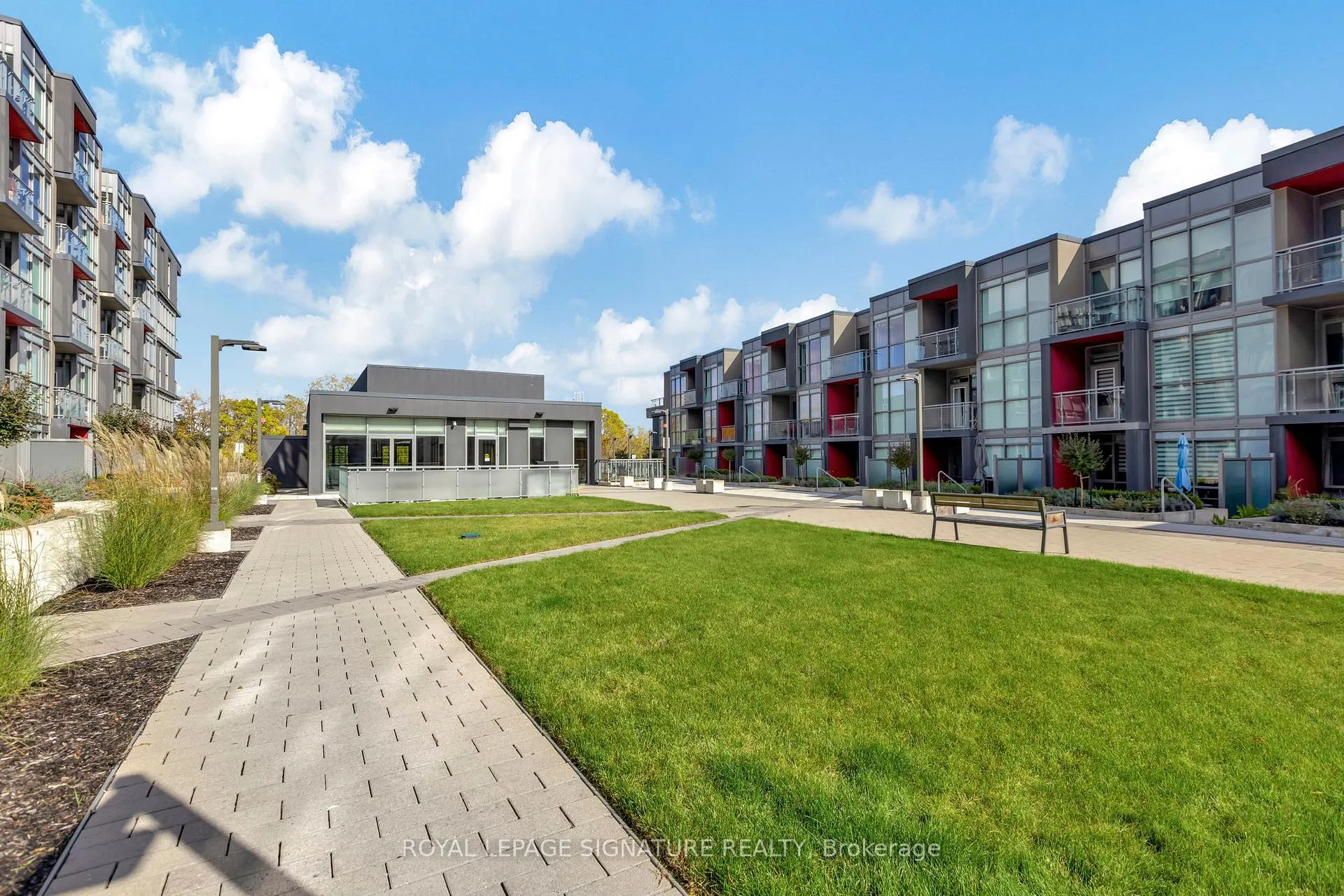 Photo 23 of Unit 331, 5230 Dundas Street, Burlington, Orchard — HOMEH