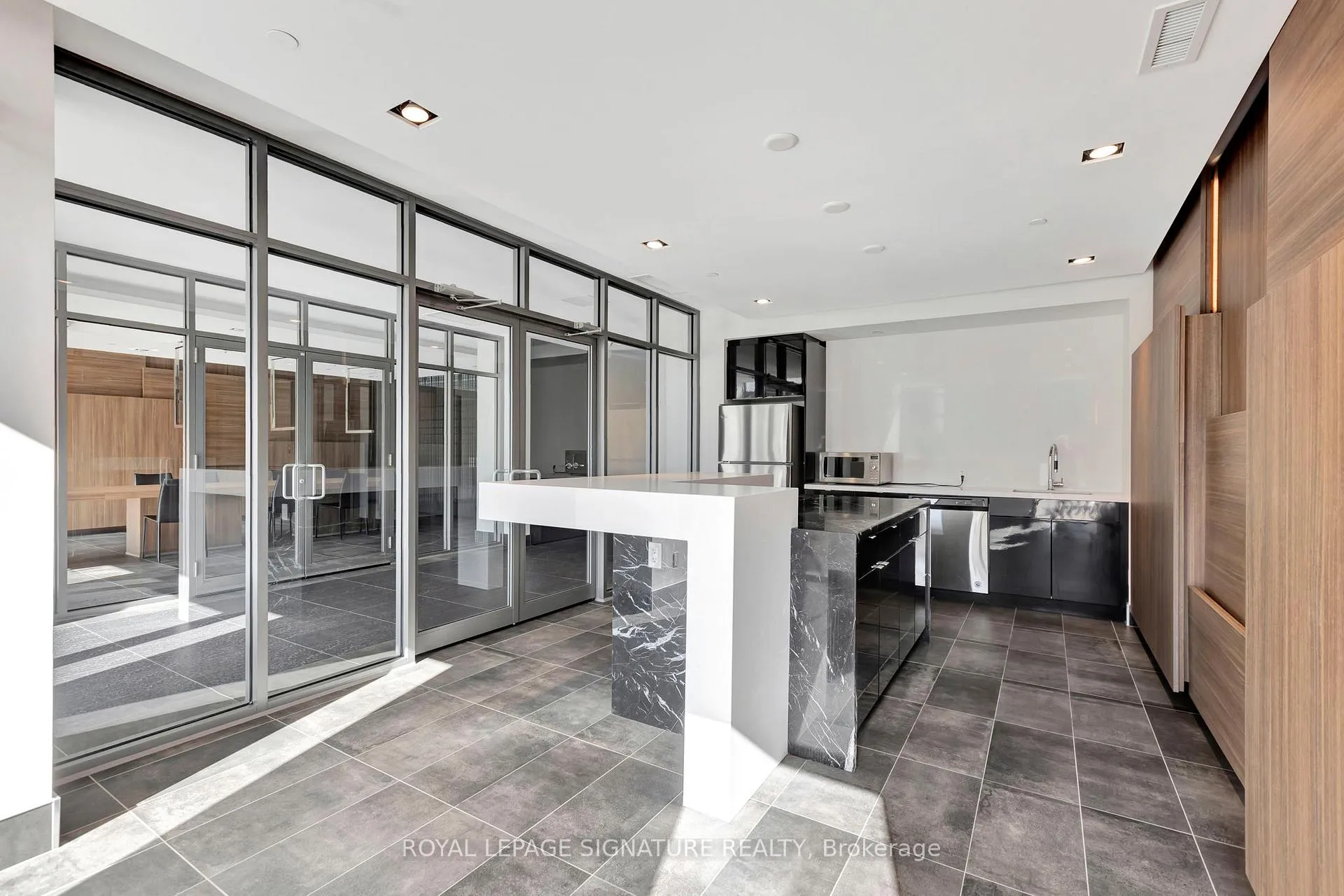 Photo 26 of Unit 331, 5230 Dundas Street, Burlington, Orchard — HOMEH