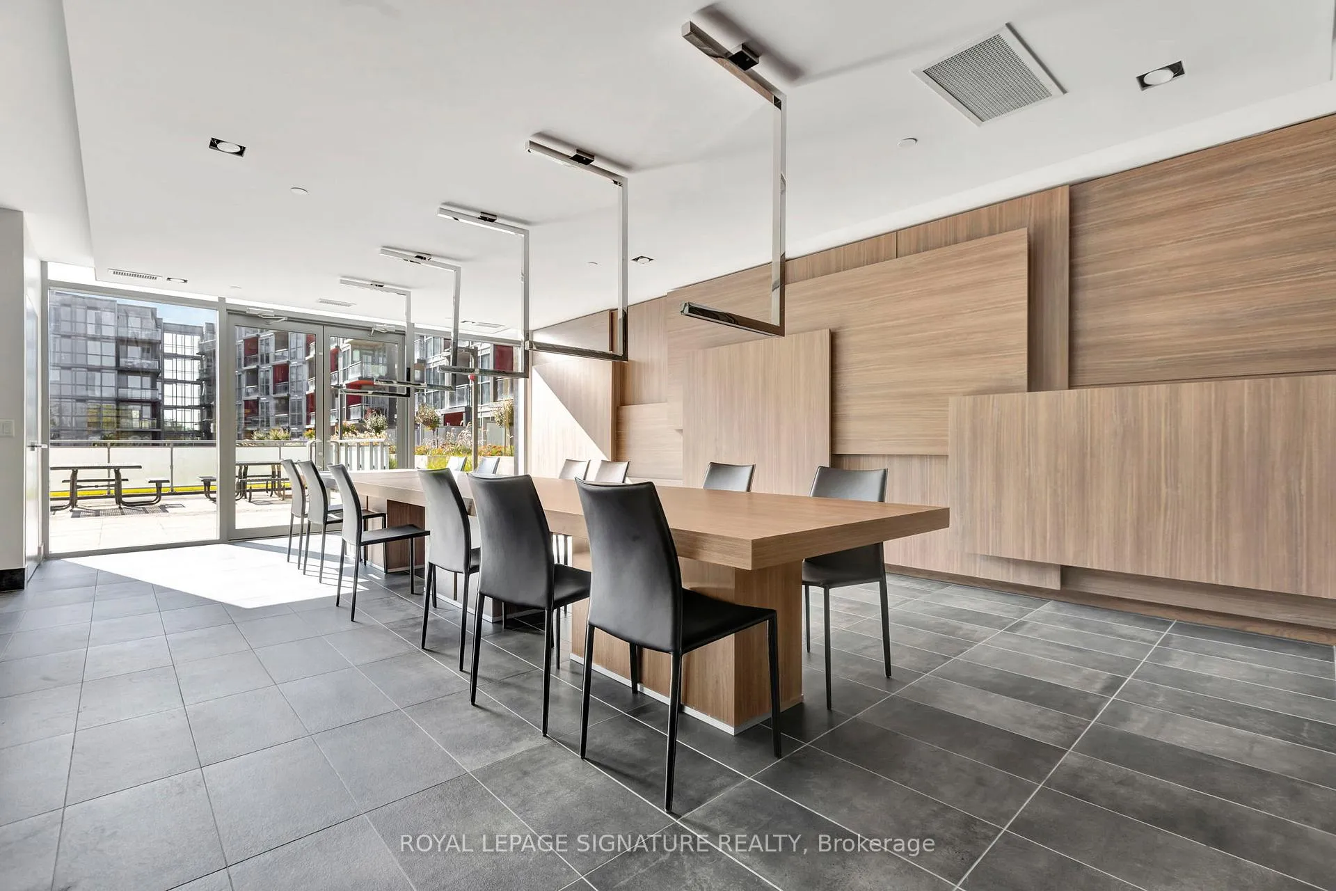 Photo 29 of Unit 331, 5230 Dundas Street, Burlington, Orchard — HOMEH