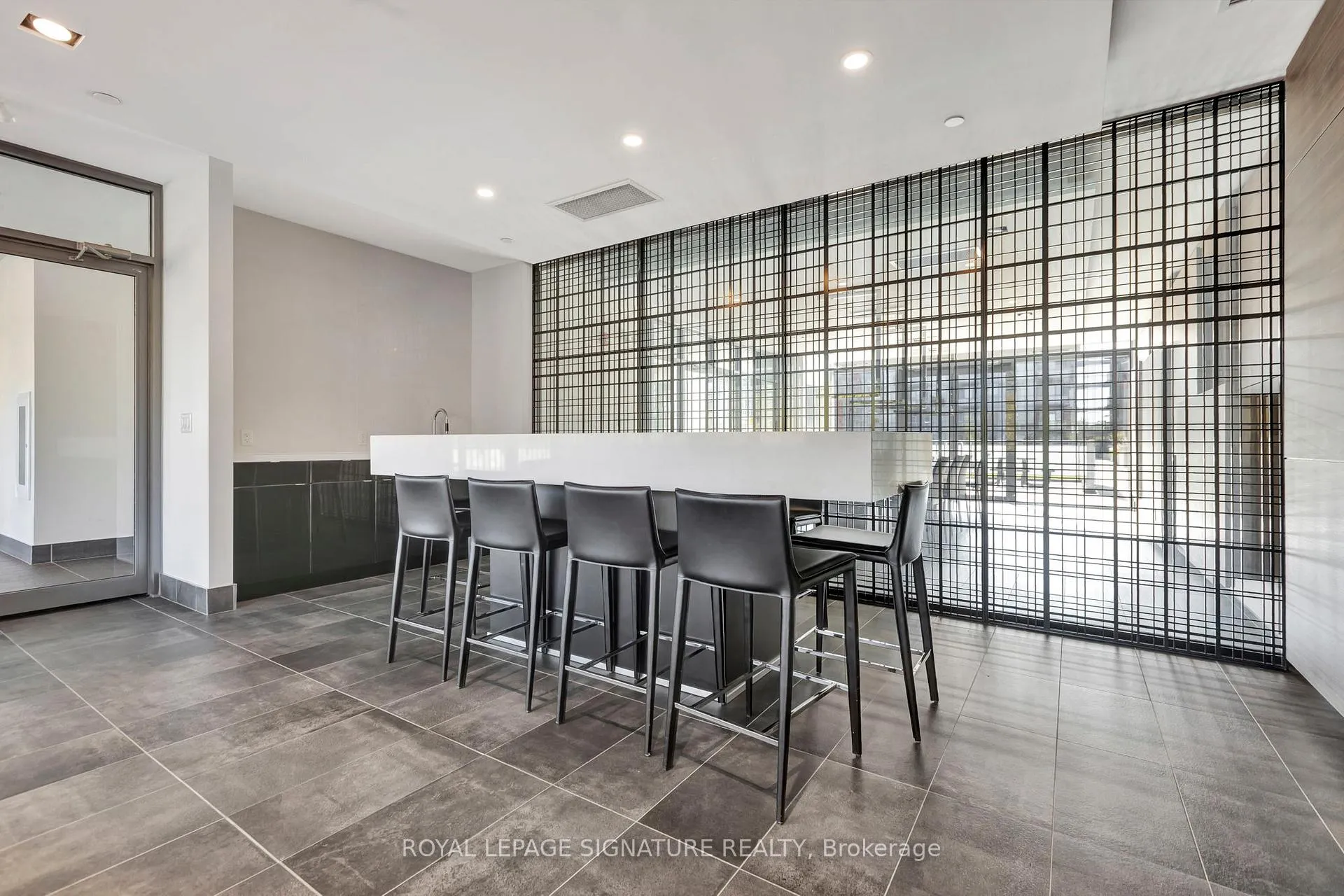 Photo 33 of Unit 331, 5230 Dundas Street, Burlington, Orchard — HOMEH