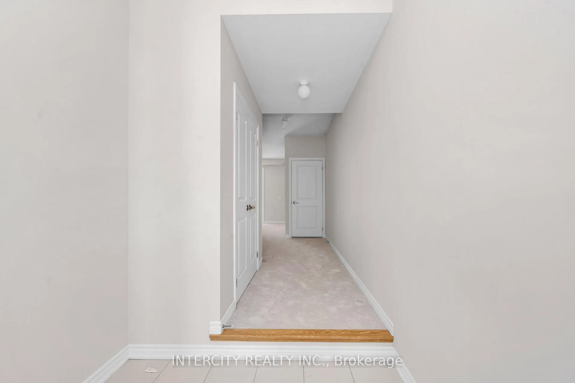 Photo 4 of 29 Drainie Street, Vaughan, Elder Mills — HOMEH
