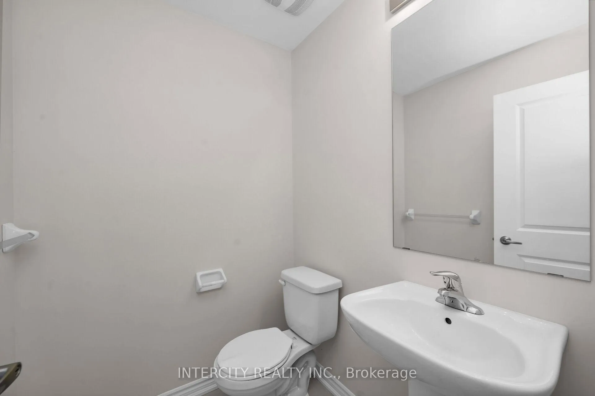 Photo 14 of 29 Drainie Street, Vaughan, Elder Mills — HOMEH