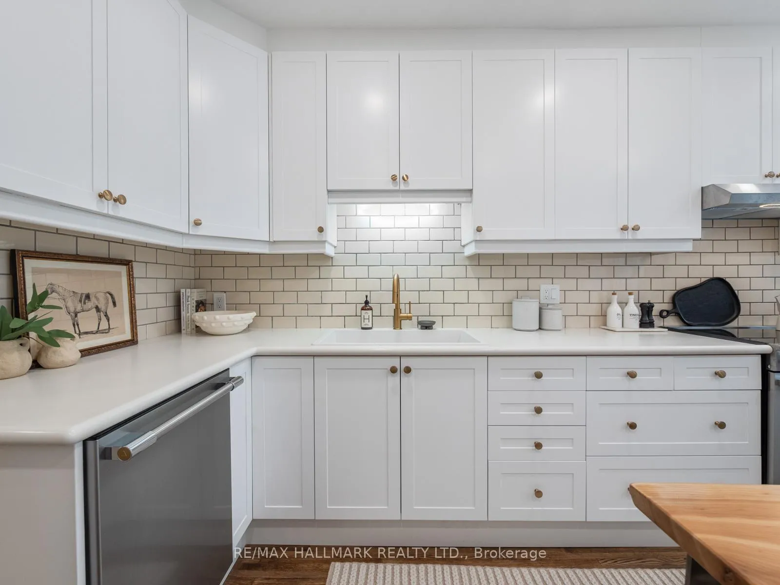 Photo 10 of 491 Broadview Avenue, Toronto, North Riverdale — HOMEH