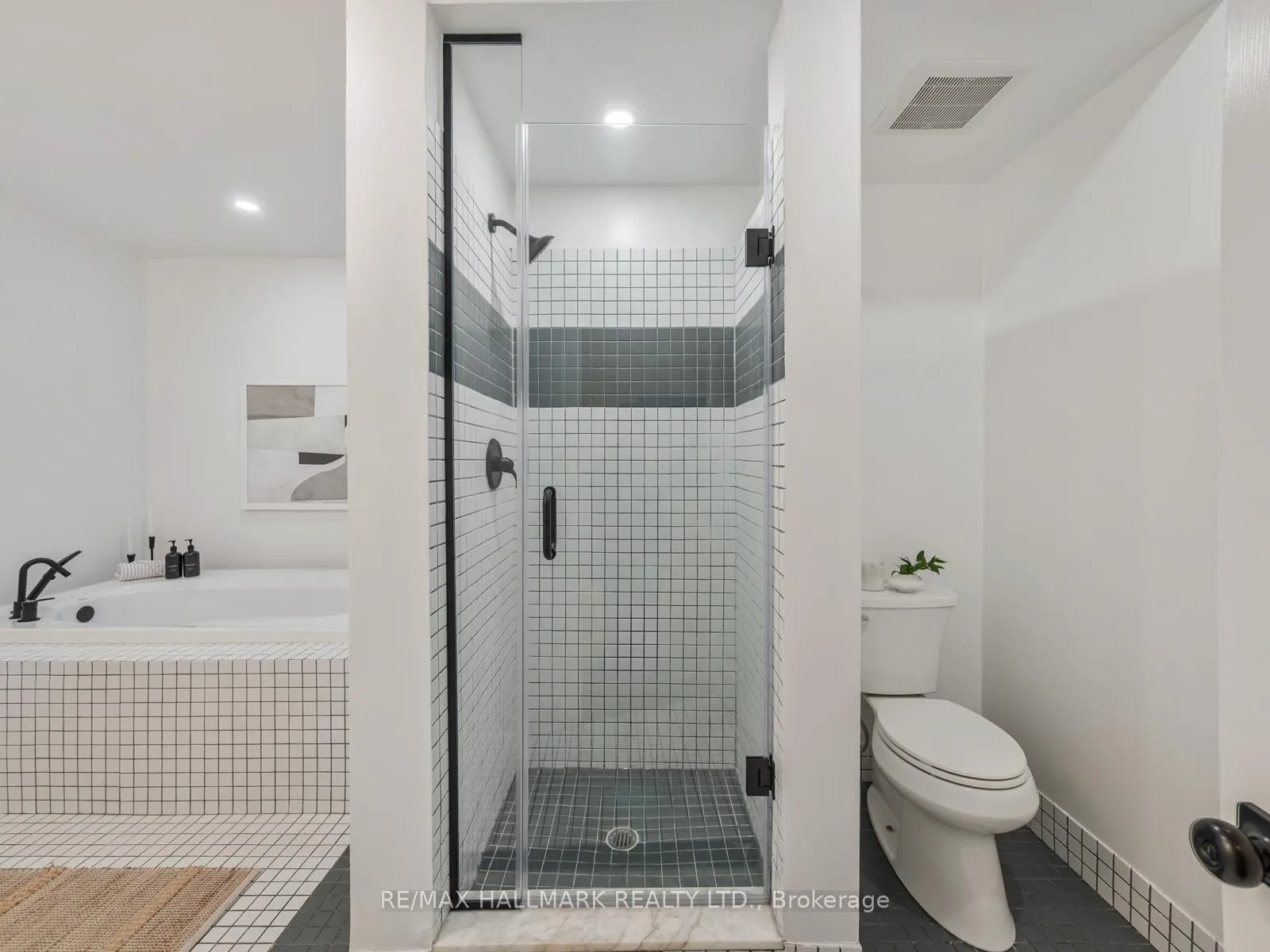 Photo 23 of 491 Broadview Avenue, Toronto, North Riverdale — HOMEH