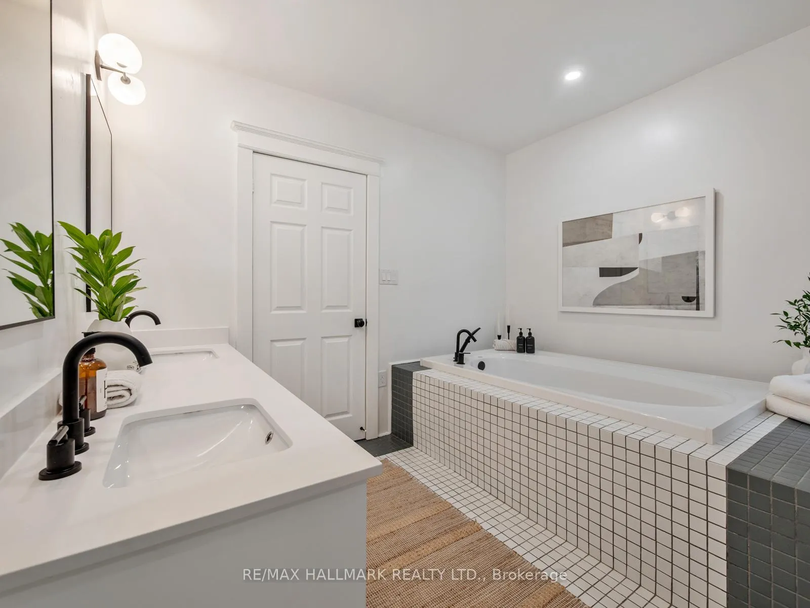 Photo 24 of 491 Broadview Avenue, Toronto, North Riverdale — HOMEH