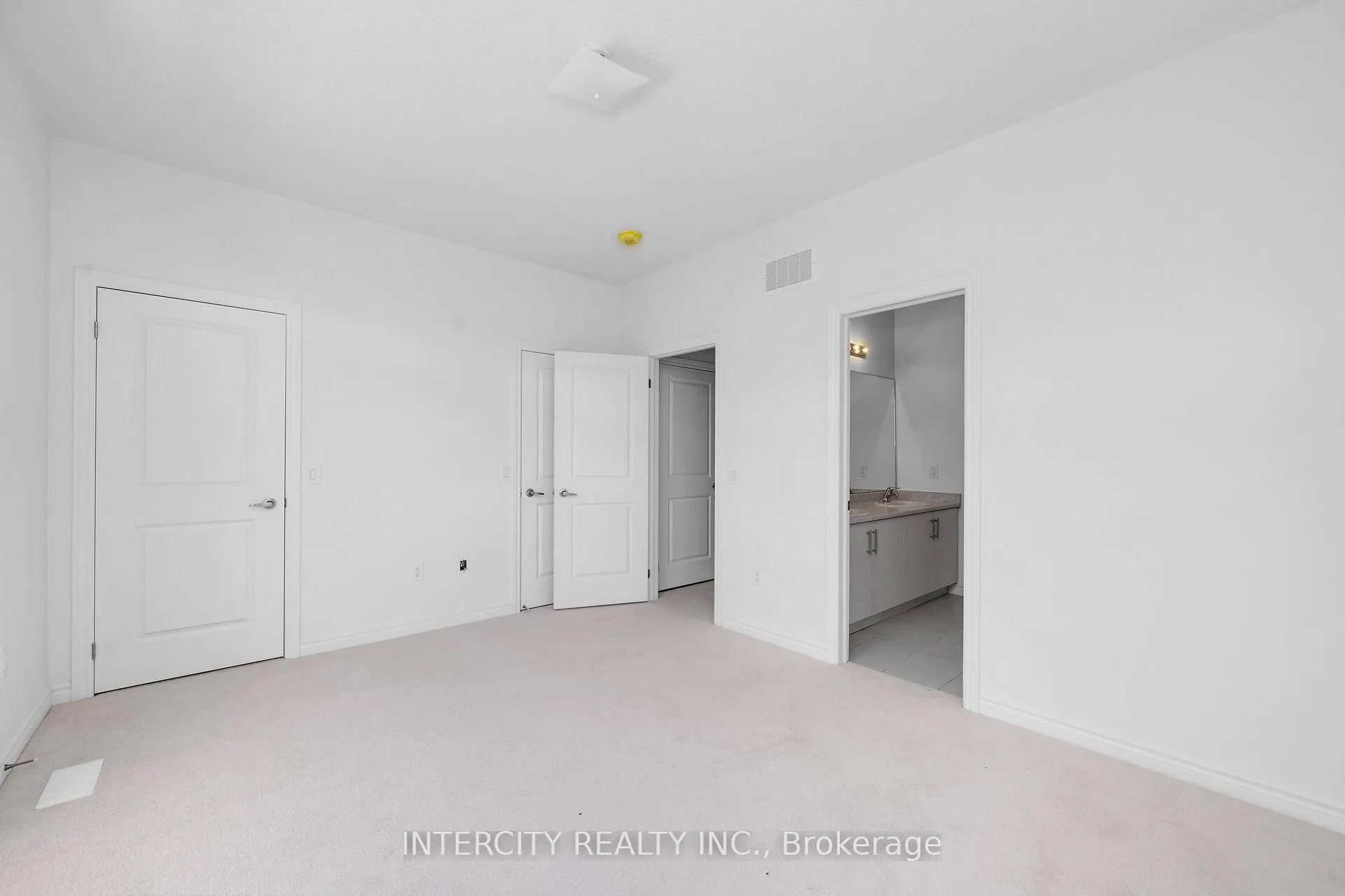 Photo 16 of 8 Radisson Street, Vaughan, Elder Mills — HOMEH