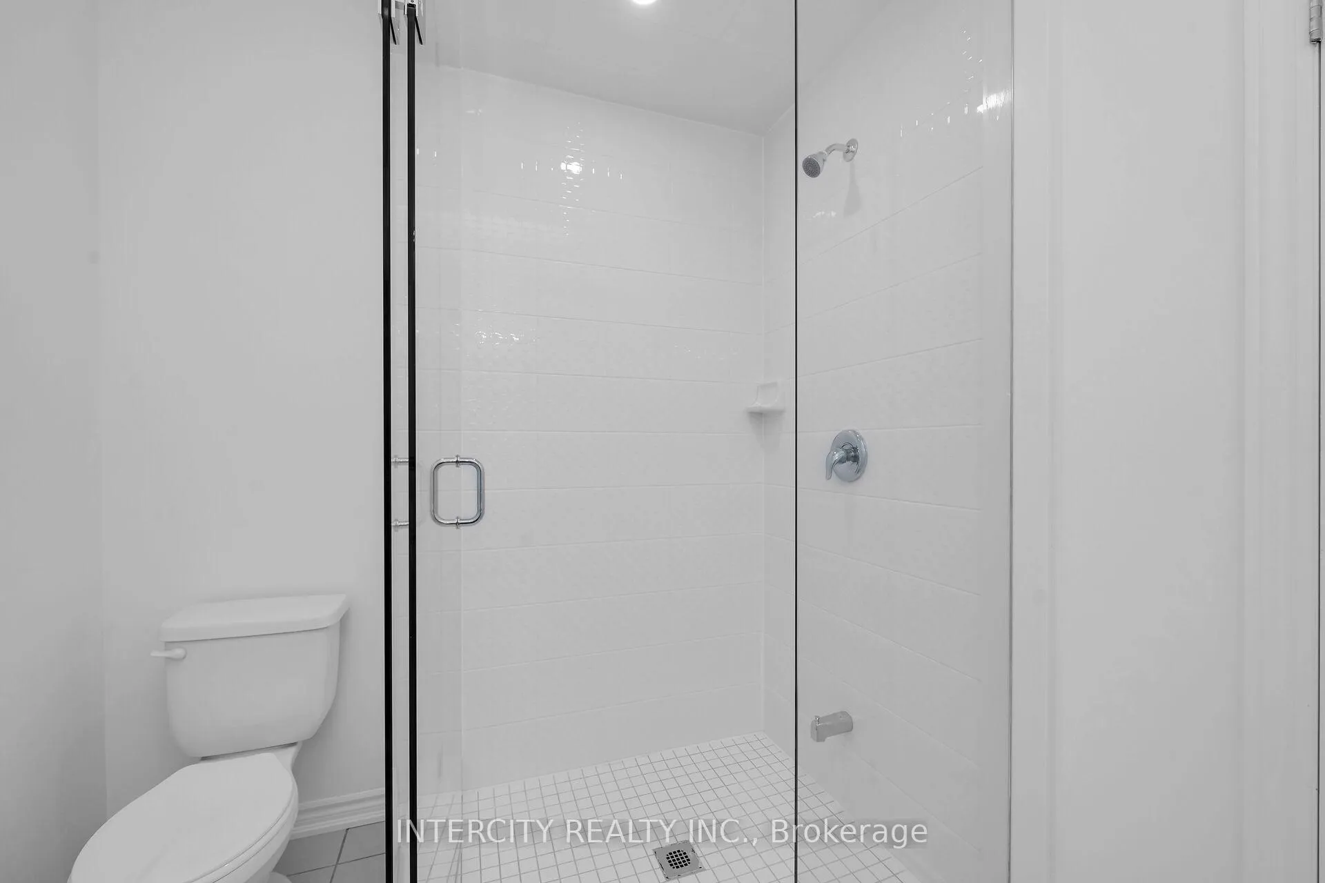 Photo 18 of 8 Radisson Street, Vaughan, Elder Mills — HOMEH
