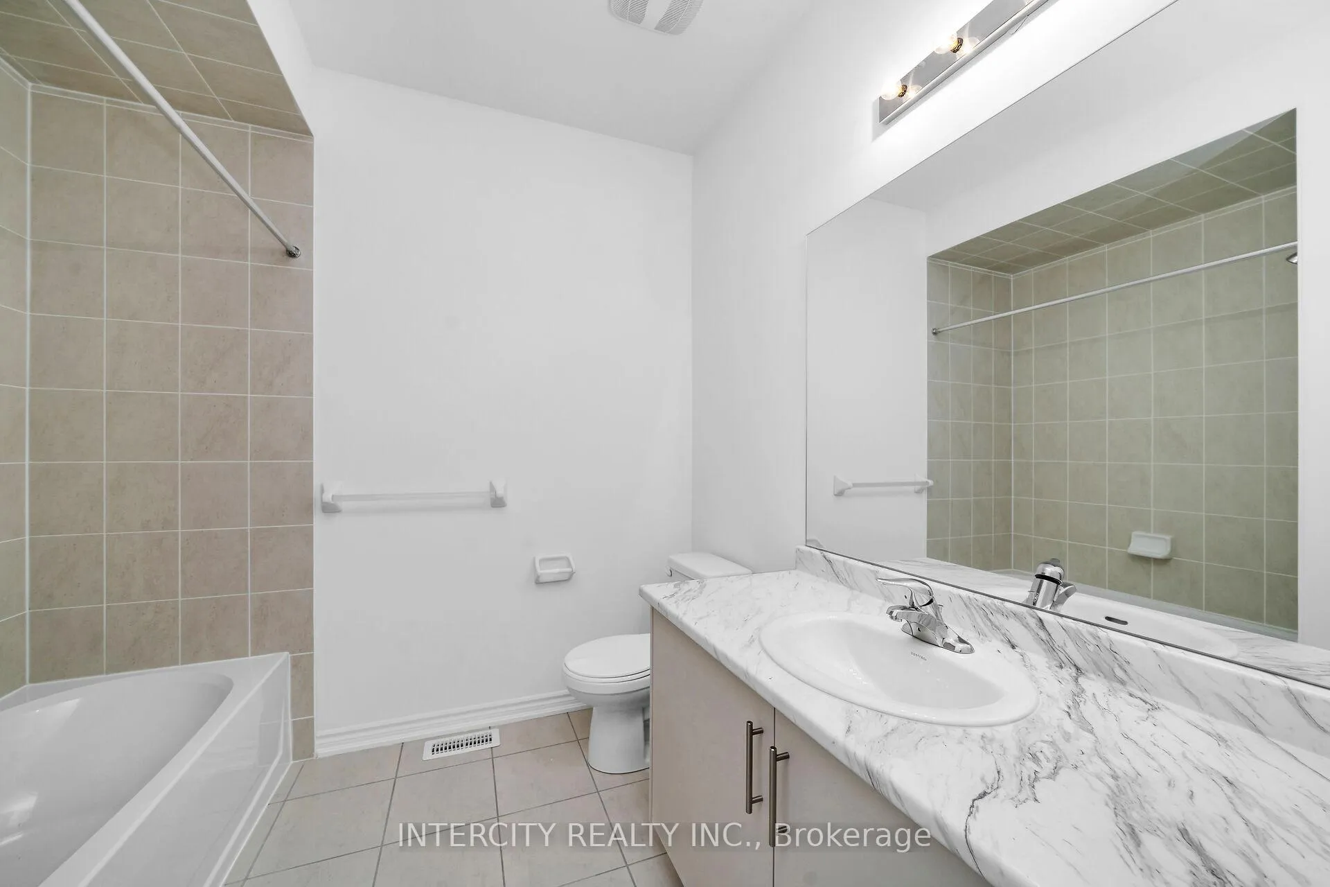 Photo 23 of 8 Radisson Street, Vaughan, Elder Mills — HOMEH