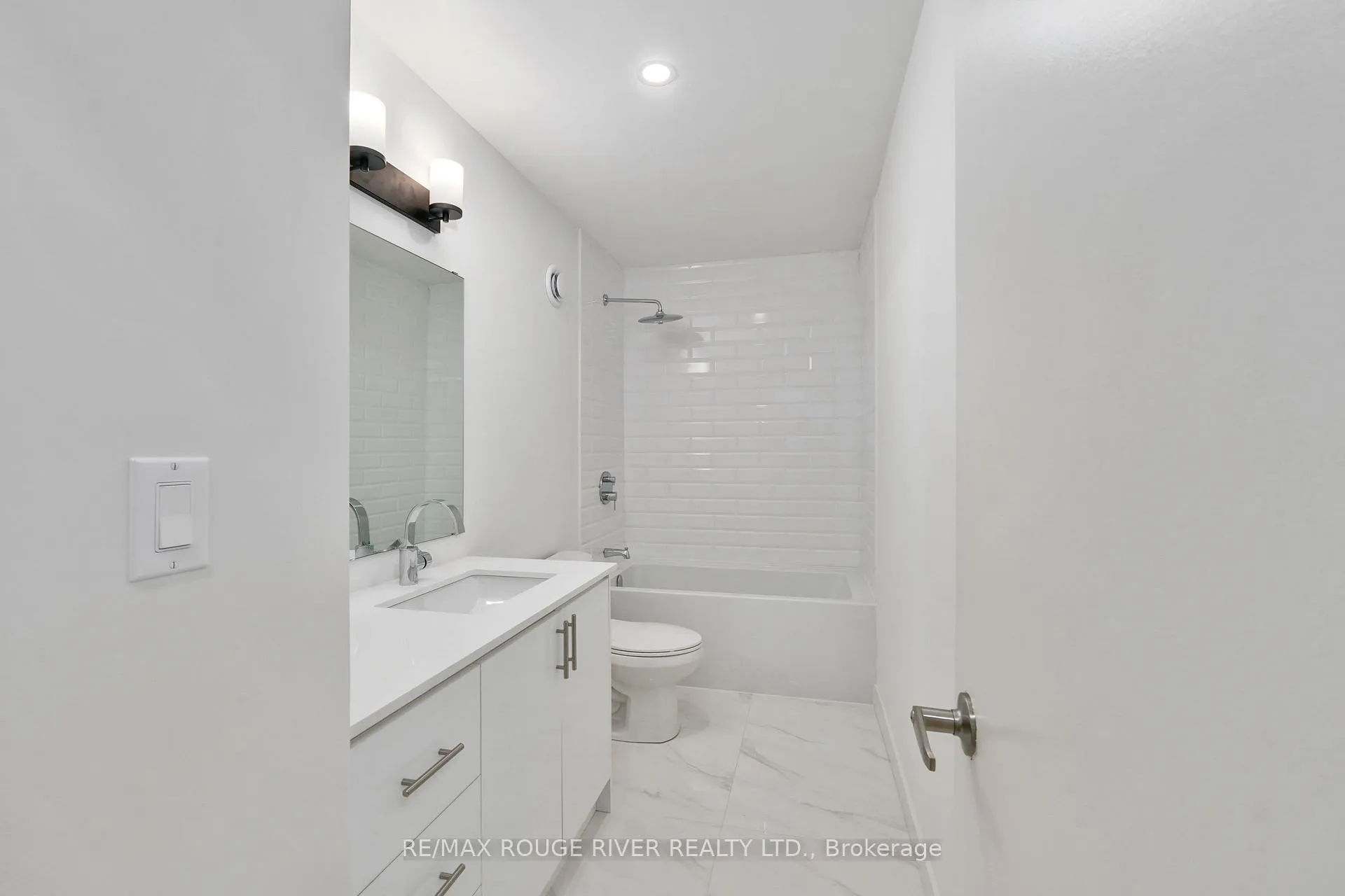 Photo 14 of Unit 306, 185 Division Street, Cobourg — HOMEH