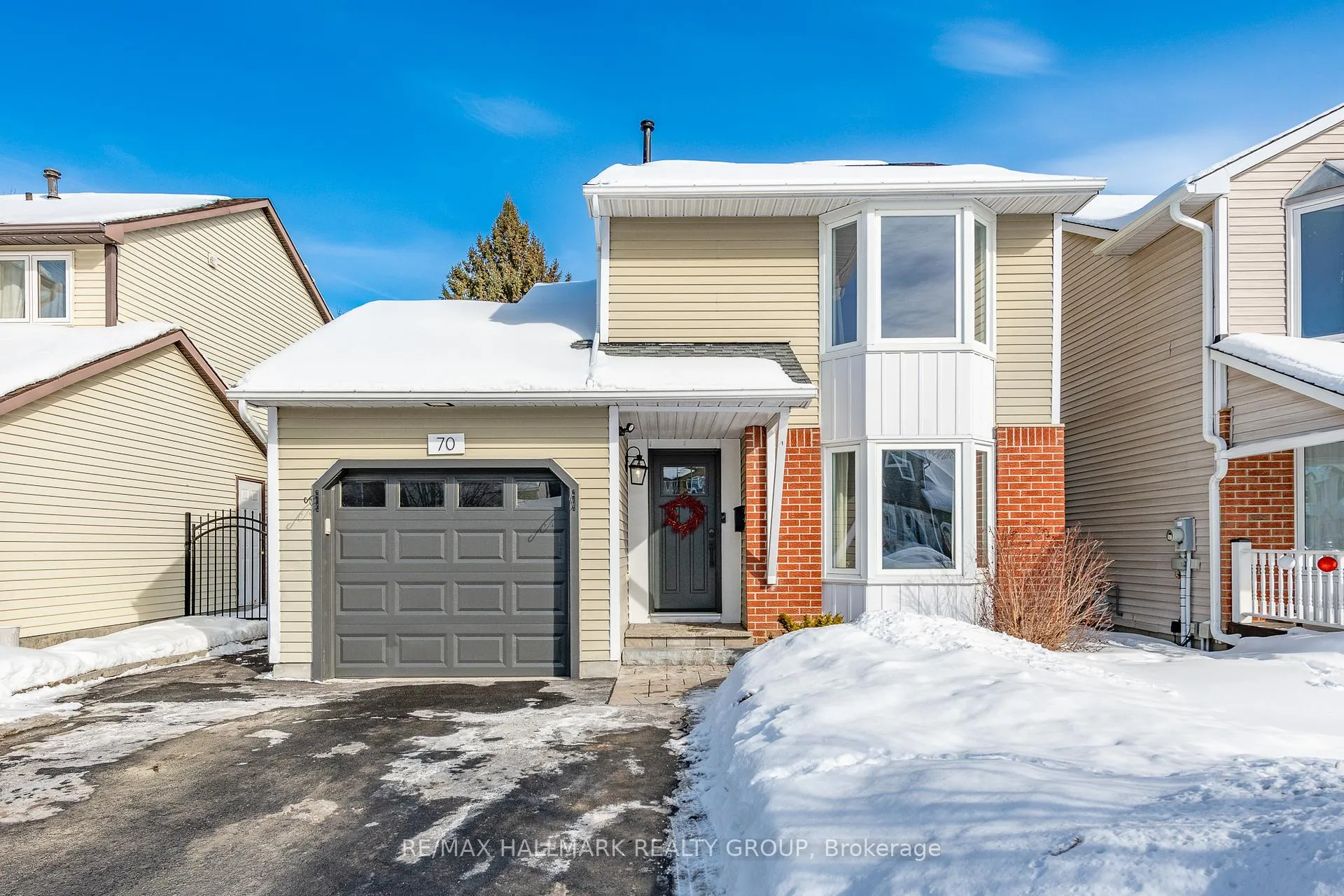Photo 2 of 70 Melanie Crescent, Ottawa, Kanata - Glencairn/Hazeldean — HOMEH