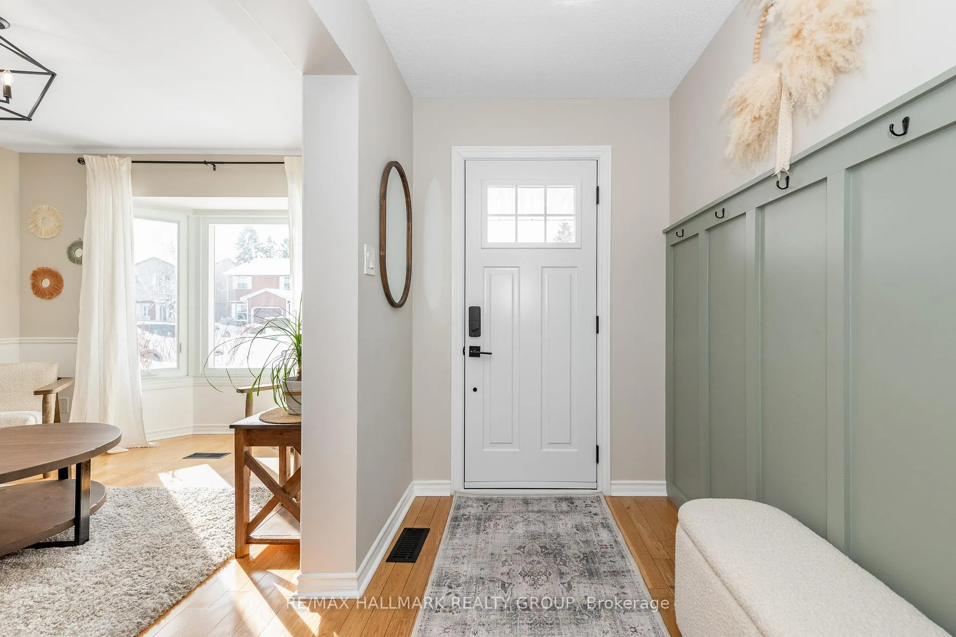 Photo 4 of 70 Melanie Crescent, Ottawa, Kanata - Glencairn/Hazeldean — HOMEH