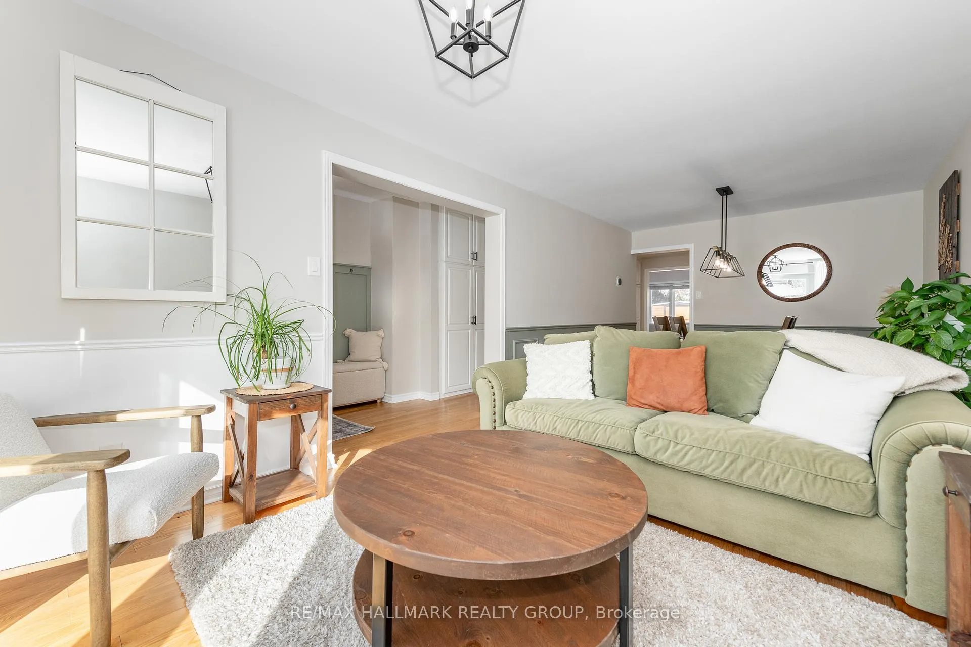 Photo 8 of 70 Melanie Crescent, Ottawa, Kanata - Glencairn/Hazeldean — HOMEH