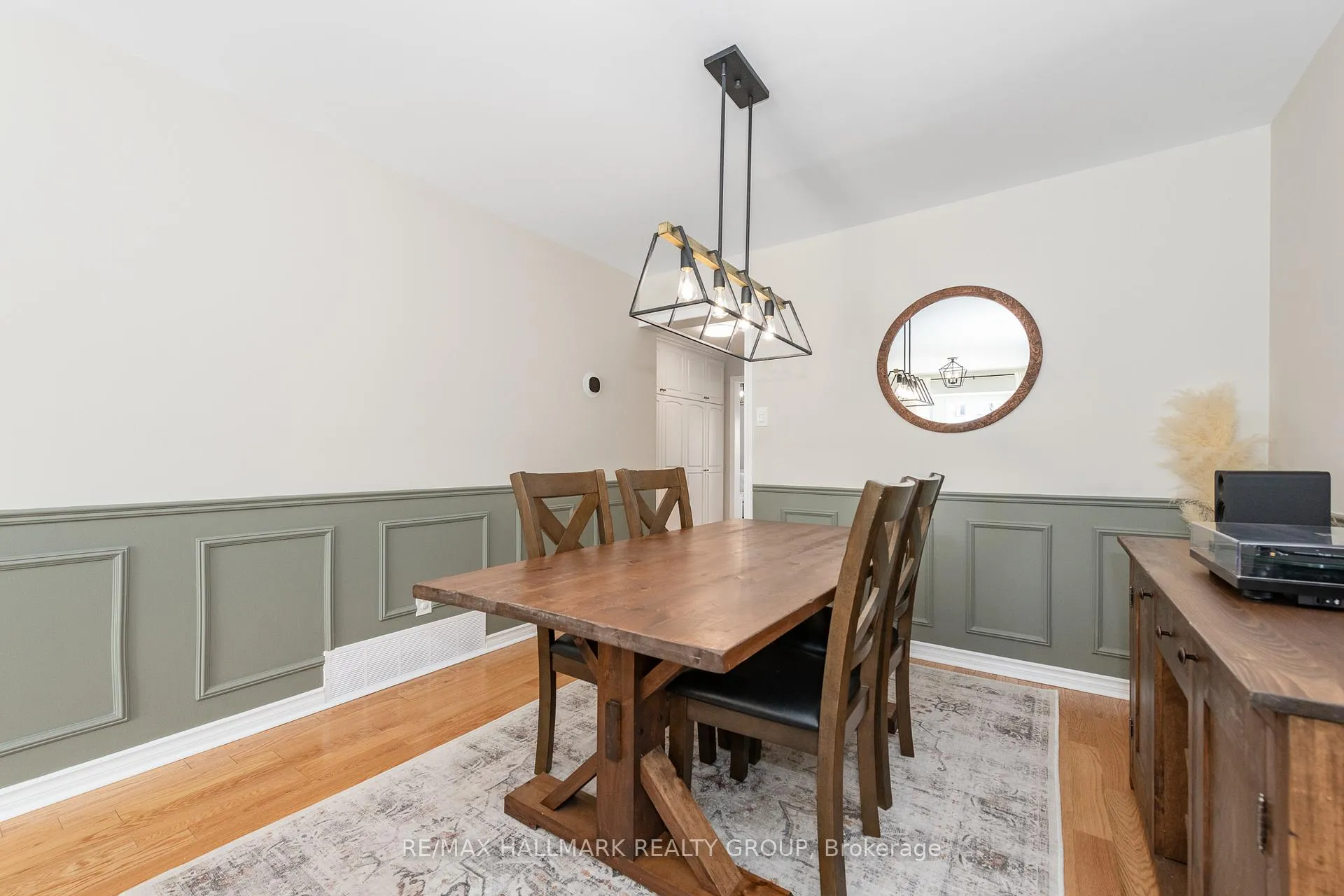 Photo 10 of 70 Melanie Crescent, Ottawa, Kanata - Glencairn/Hazeldean — HOMEH