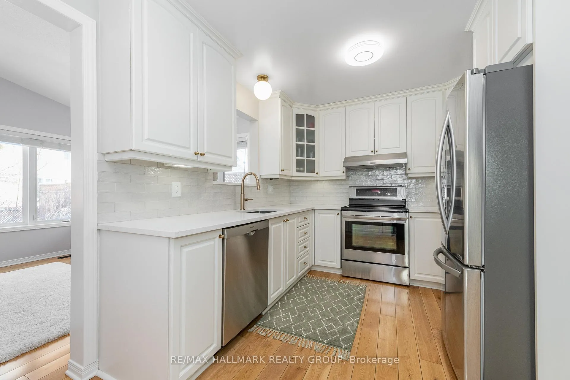 Photo 12 of 70 Melanie Crescent, Ottawa, Kanata - Glencairn/Hazeldean — HOMEH