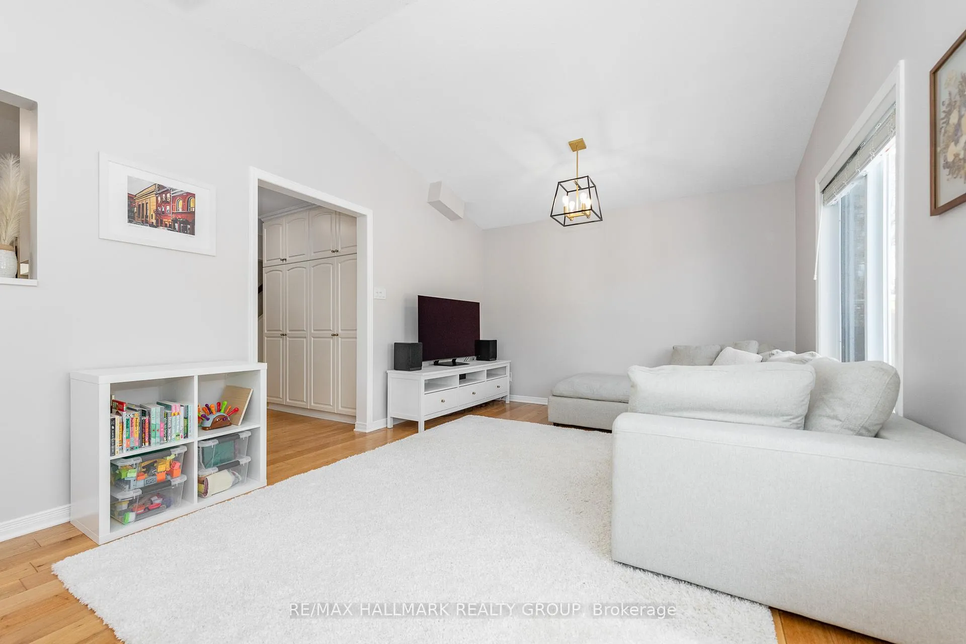 Photo 17 of 70 Melanie Crescent, Ottawa, Kanata - Glencairn/Hazeldean — HOMEH
