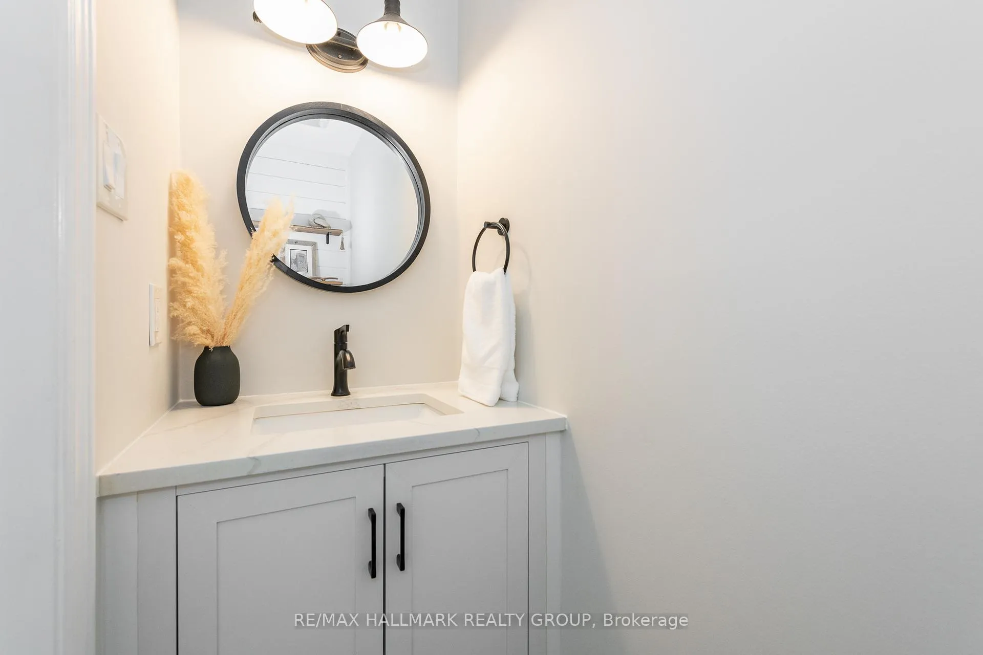 Photo 21 of 70 Melanie Crescent, Ottawa, Kanata - Glencairn/Hazeldean — HOMEH
