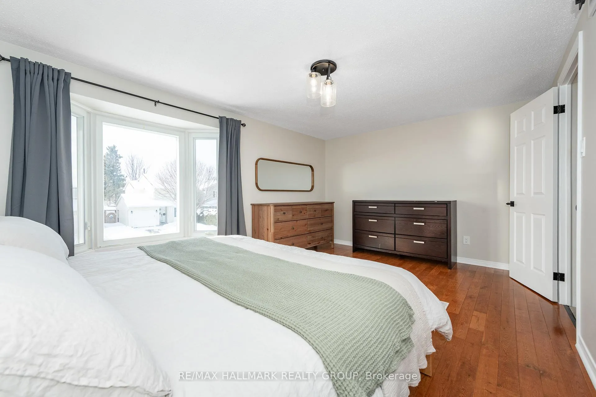 Photo 26 of 70 Melanie Crescent, Ottawa, Kanata - Glencairn/Hazeldean — HOMEH