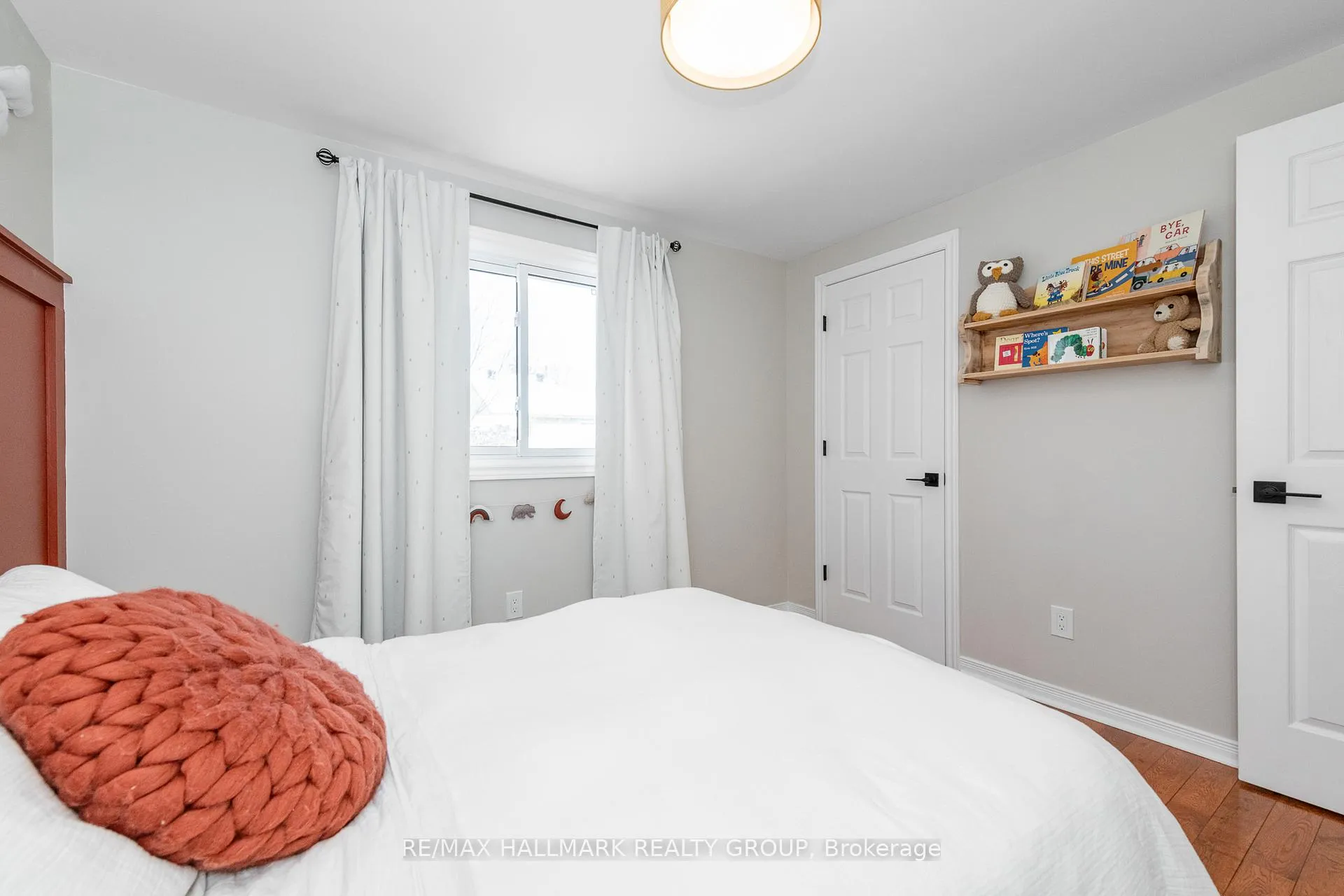 Photo 29 of 70 Melanie Crescent, Ottawa, Kanata - Glencairn/Hazeldean — HOMEH