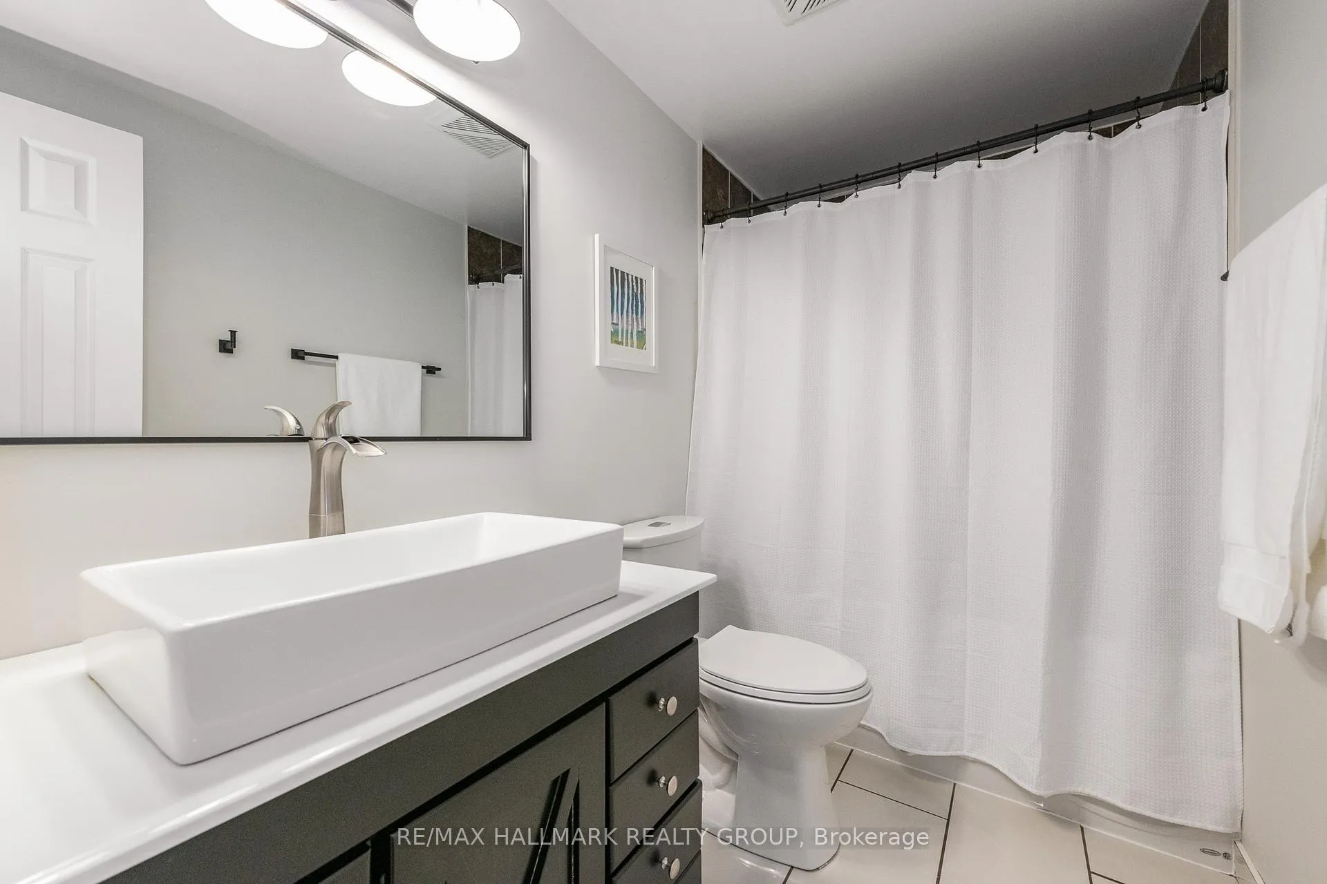Photo 33 of 70 Melanie Crescent, Ottawa, Kanata - Glencairn/Hazeldean — HOMEH