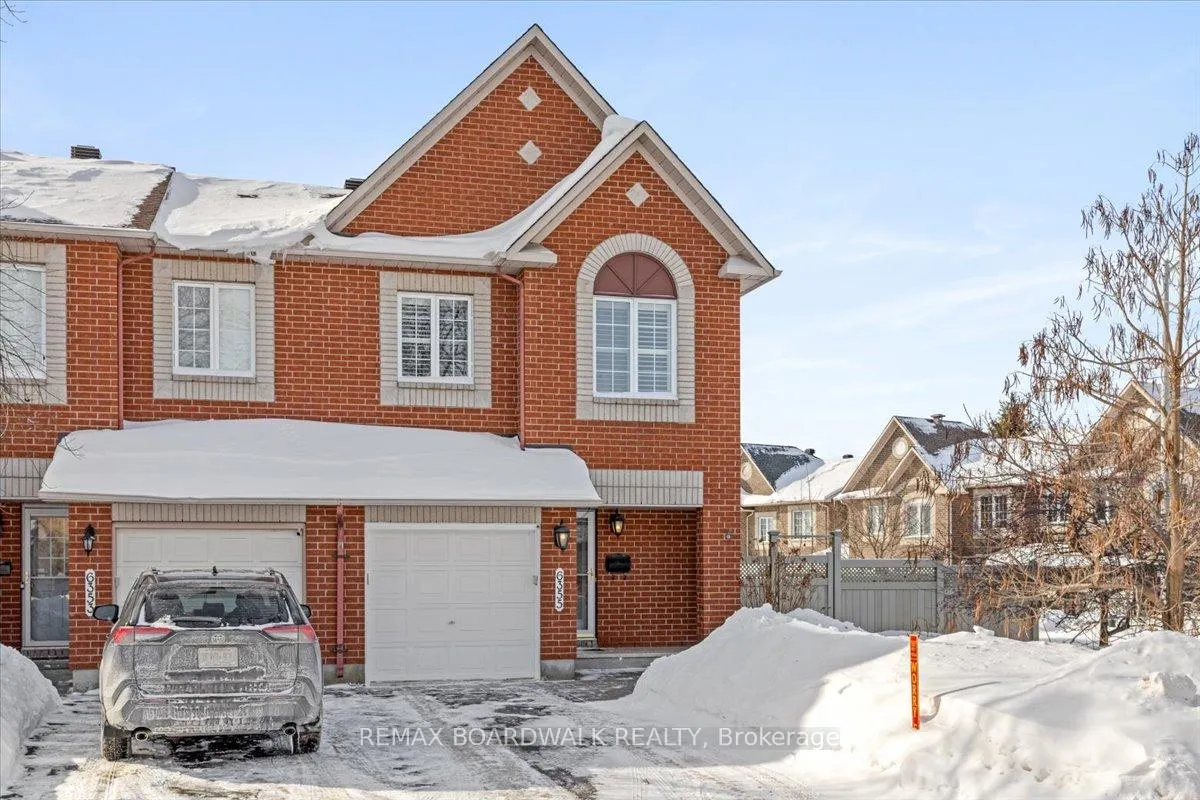 Front of 6355 Sablewood Place
