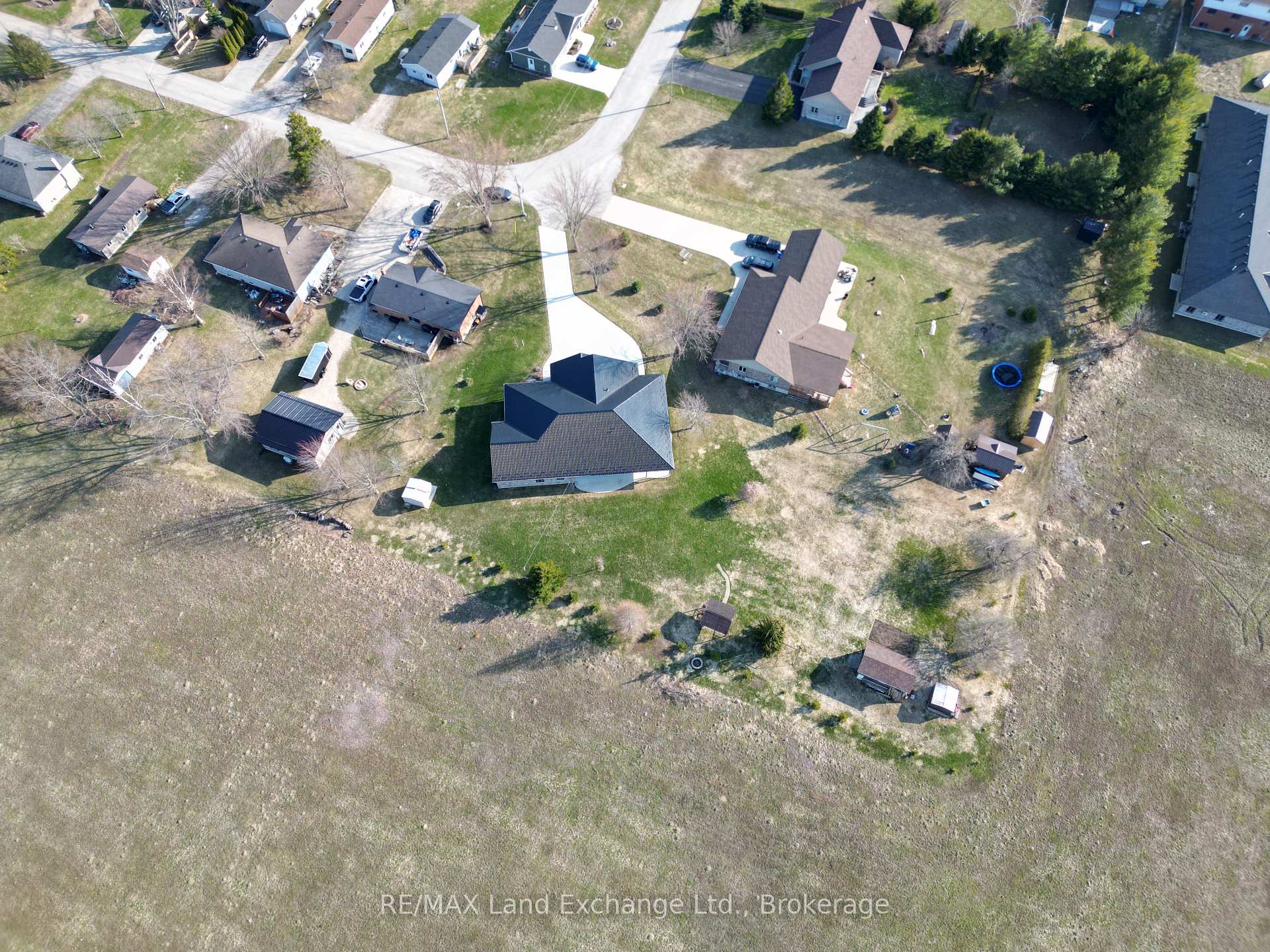 Photo 3 of 1 Cameron Street, Kincardine — HOMEH