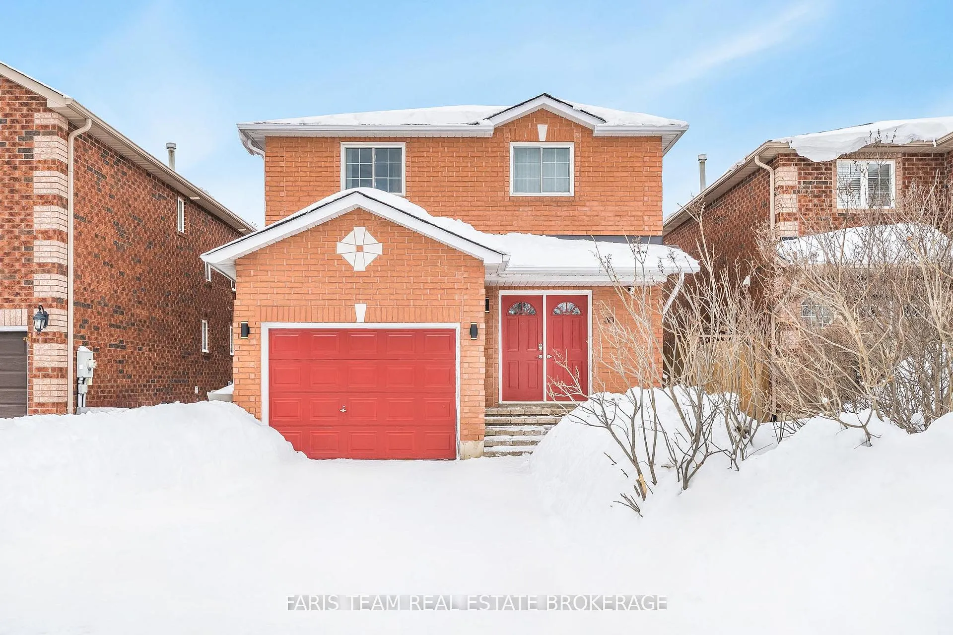 Photo 2 of 30 Coronation Parkway, Barrie, Innis-Shore — HOMEH