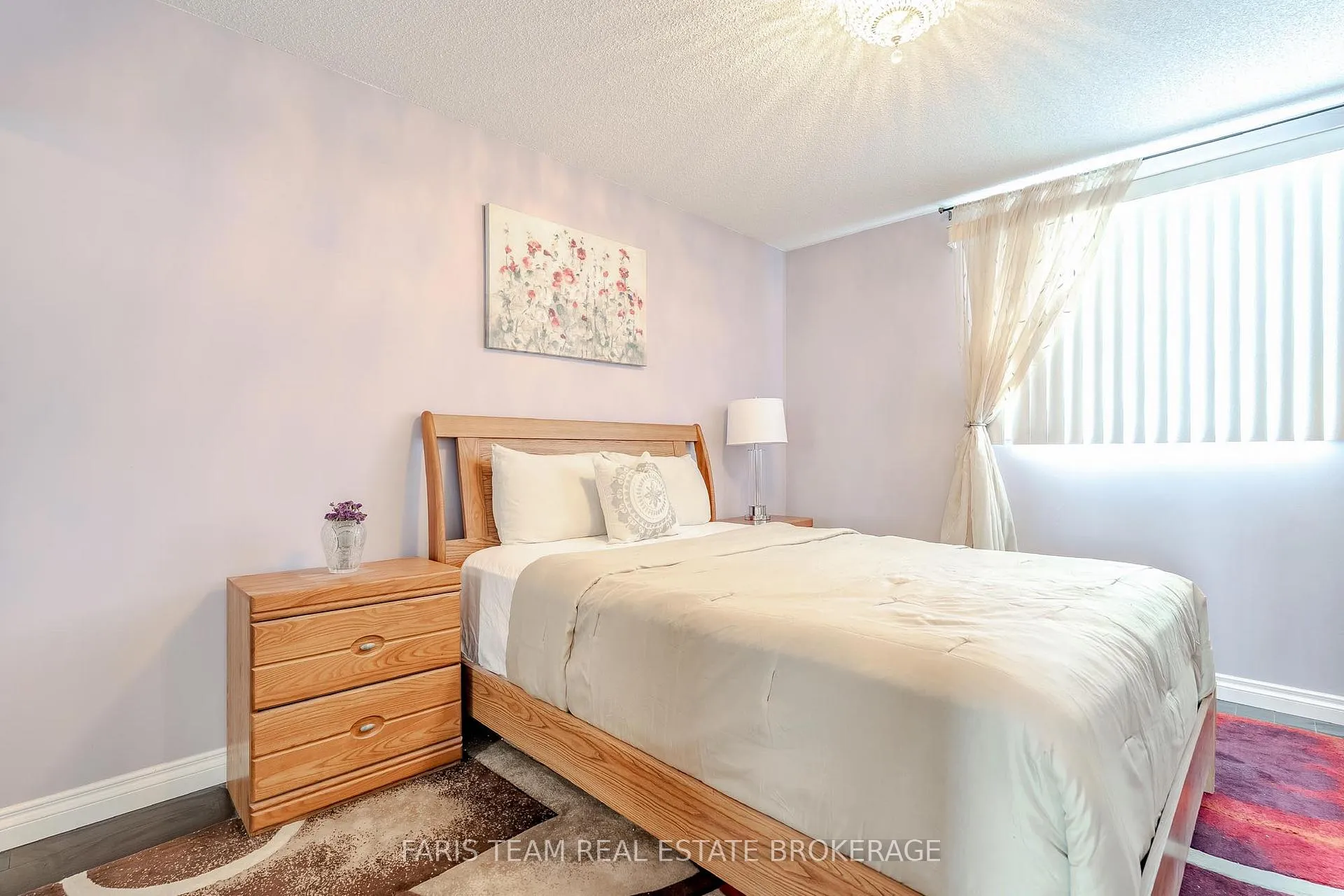 Photo 16 of 30 Coronation Parkway, Barrie, Innis-Shore — HOMEH