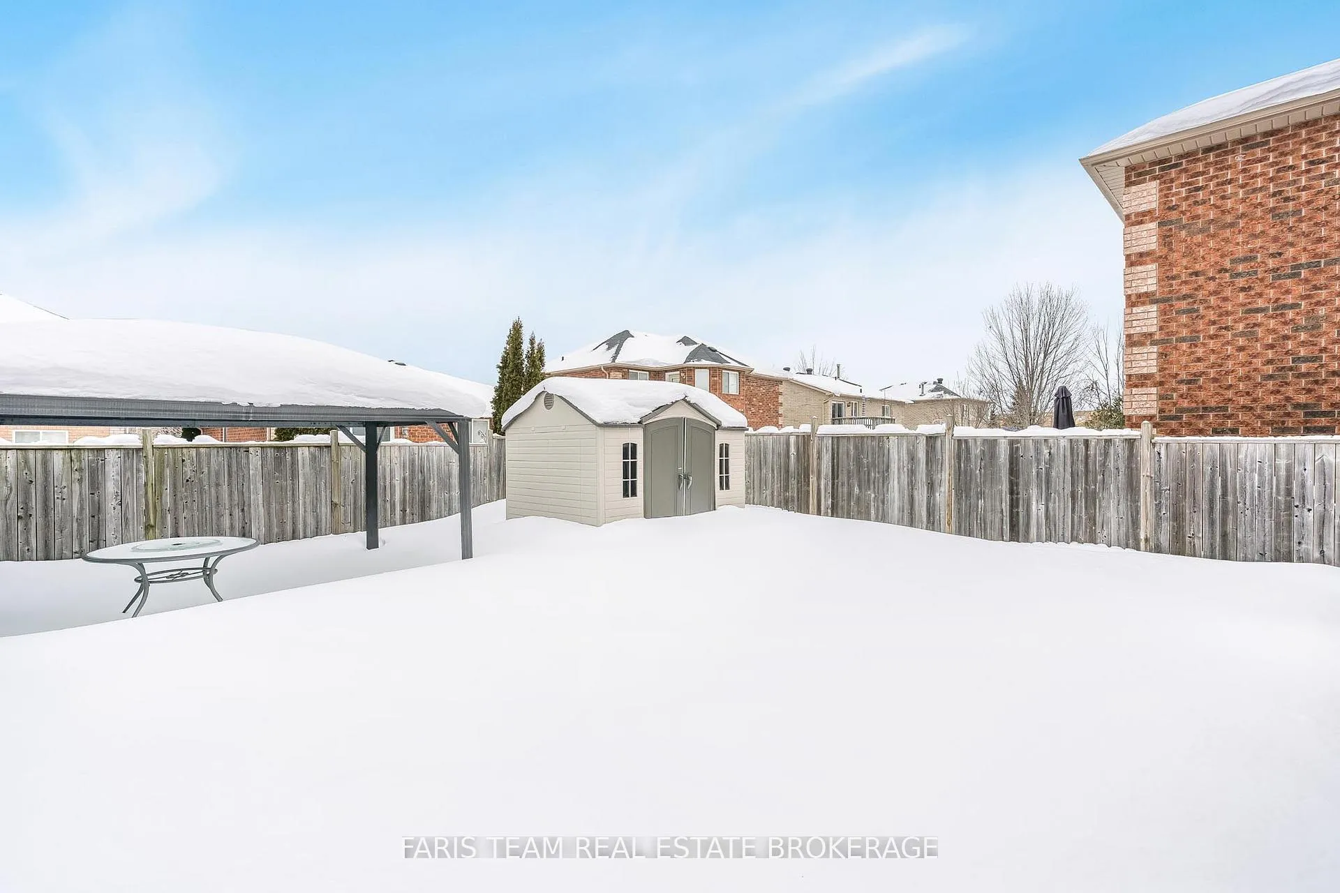 Photo 19 of 30 Coronation Parkway, Barrie, Innis-Shore — HOMEH