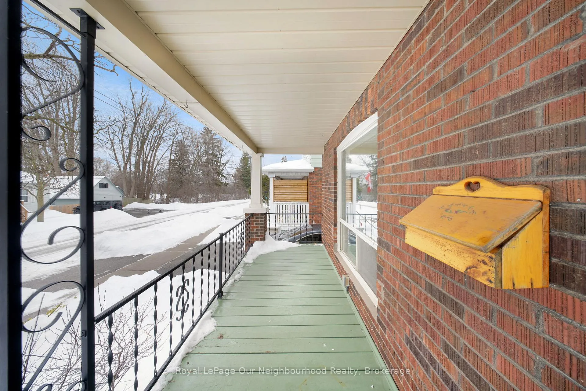 Photo 2 of 100 Buckingham Avenue, Oshawa, O'Neill — HOMEH