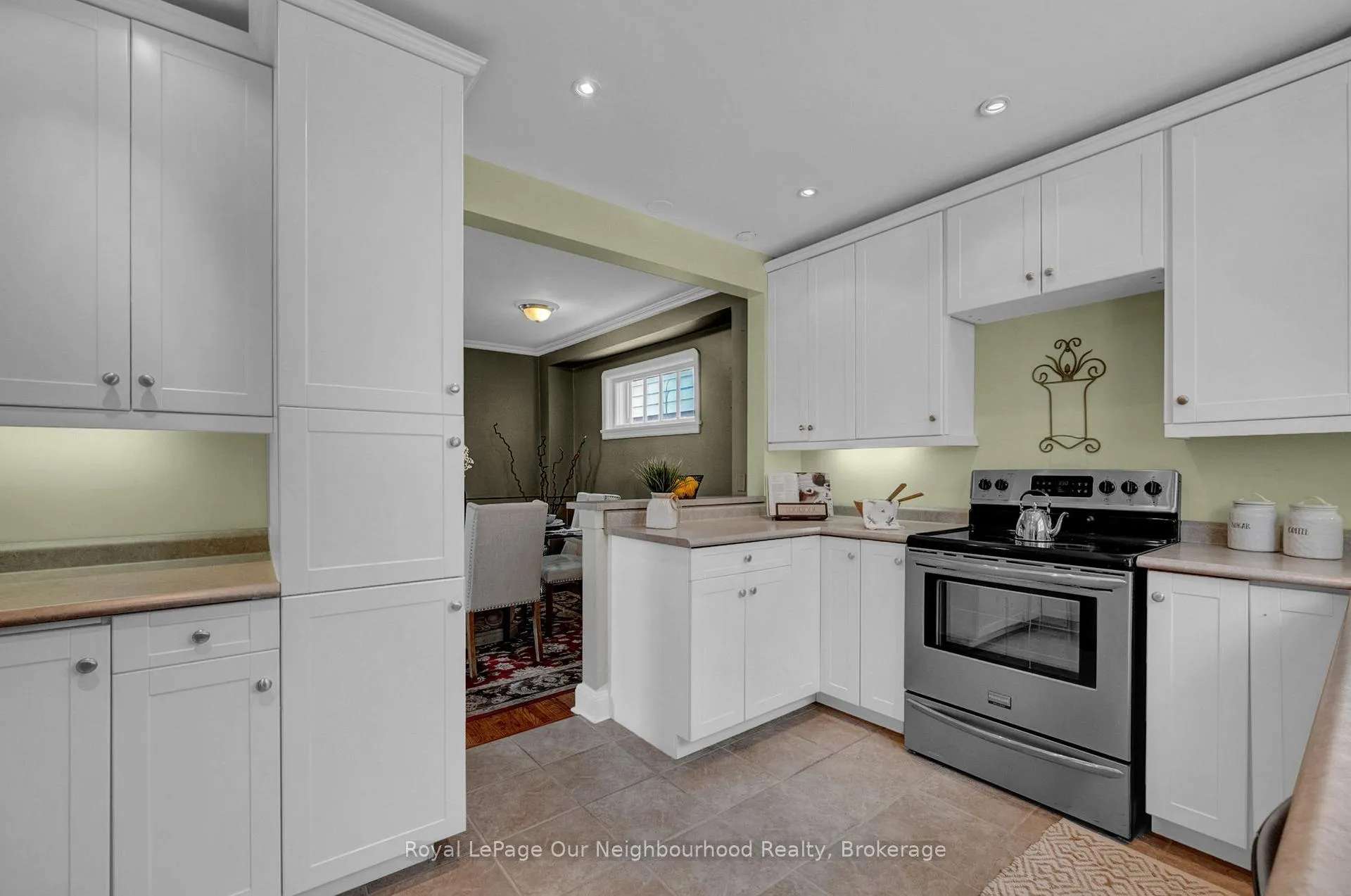 Photo 14 of 100 Buckingham Avenue, Oshawa, O'Neill — HOMEH