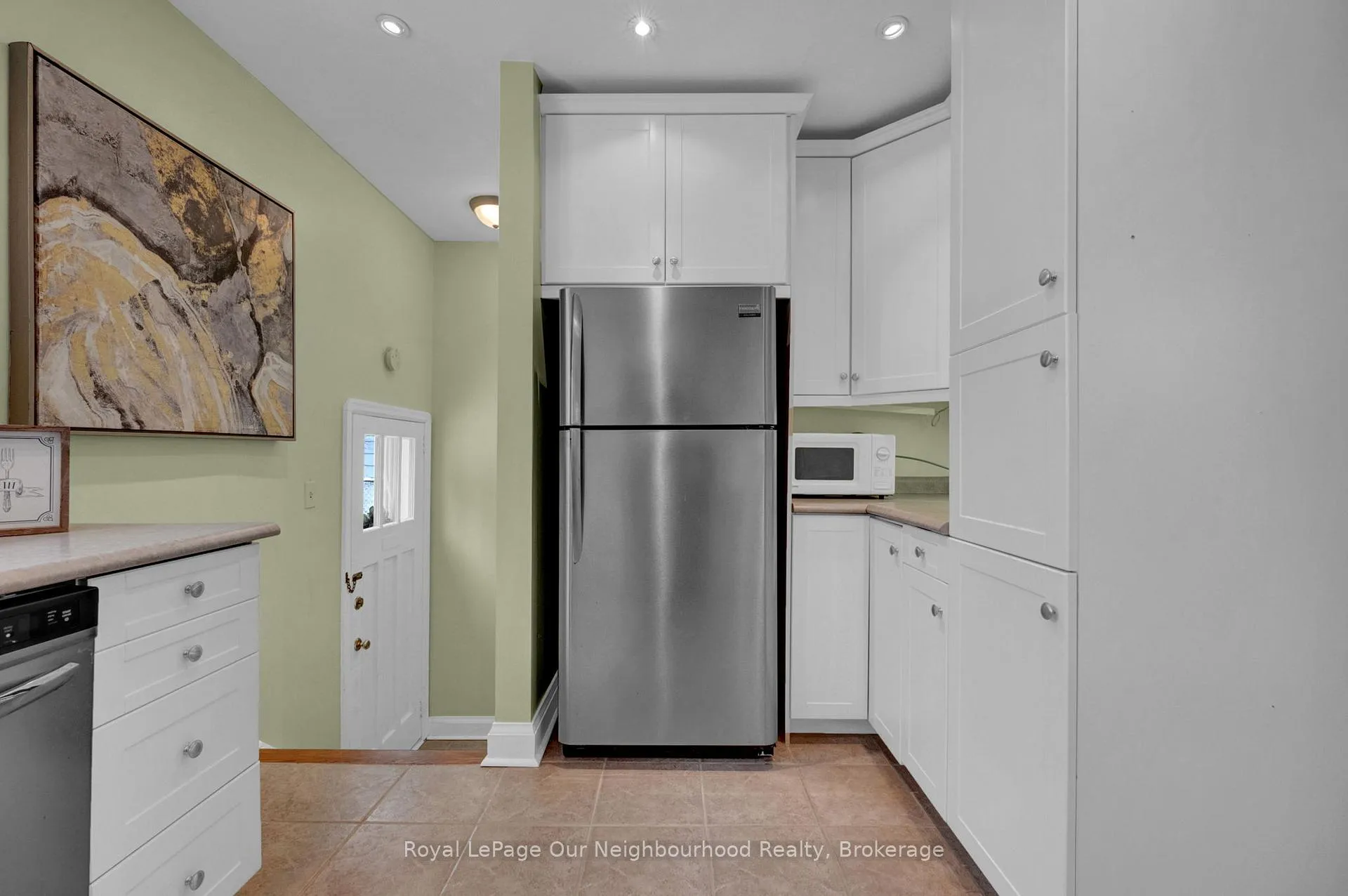 Photo 15 of 100 Buckingham Avenue, Oshawa, O'Neill — HOMEH