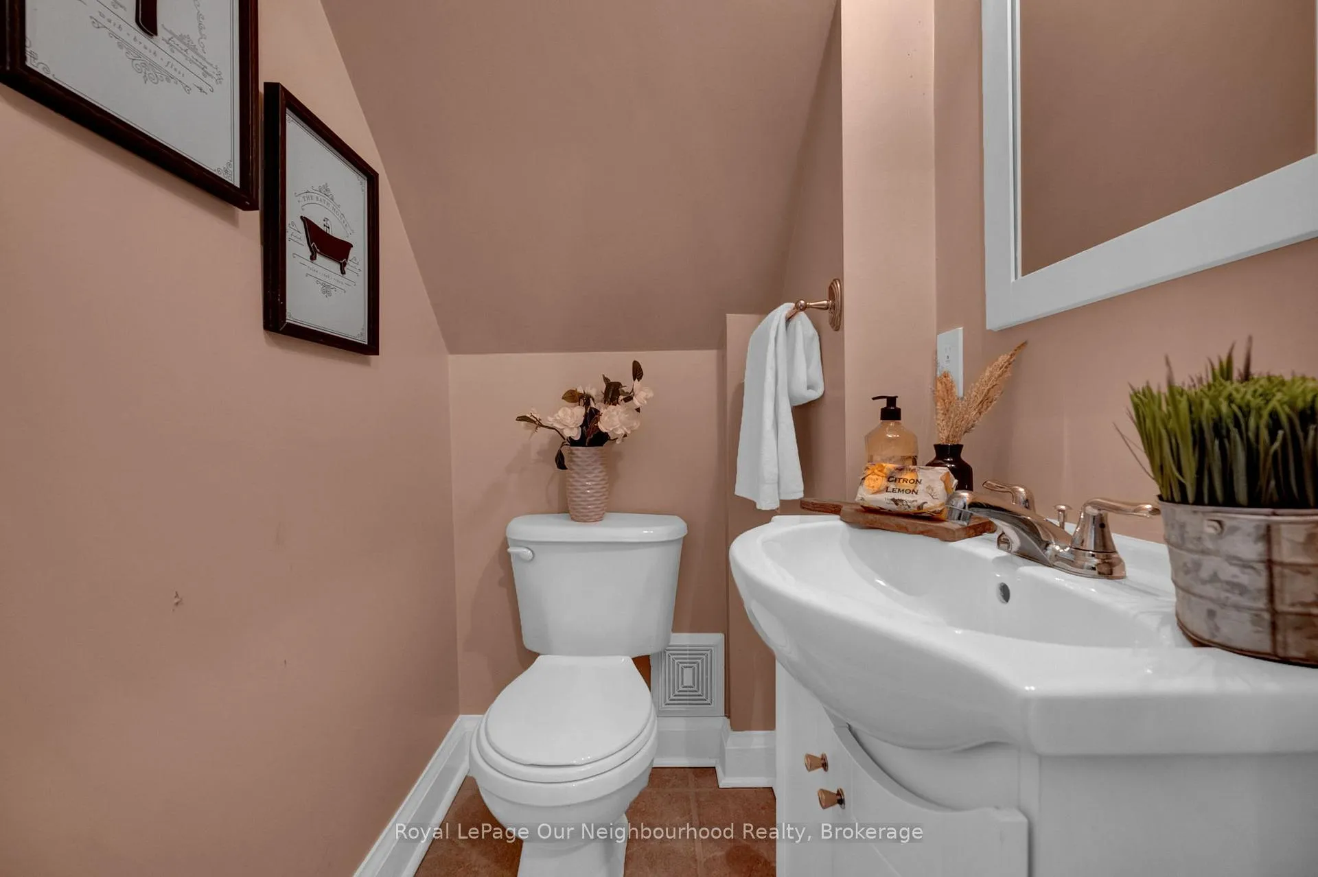 Photo 16 of 100 Buckingham Avenue, Oshawa, O'Neill — HOMEH