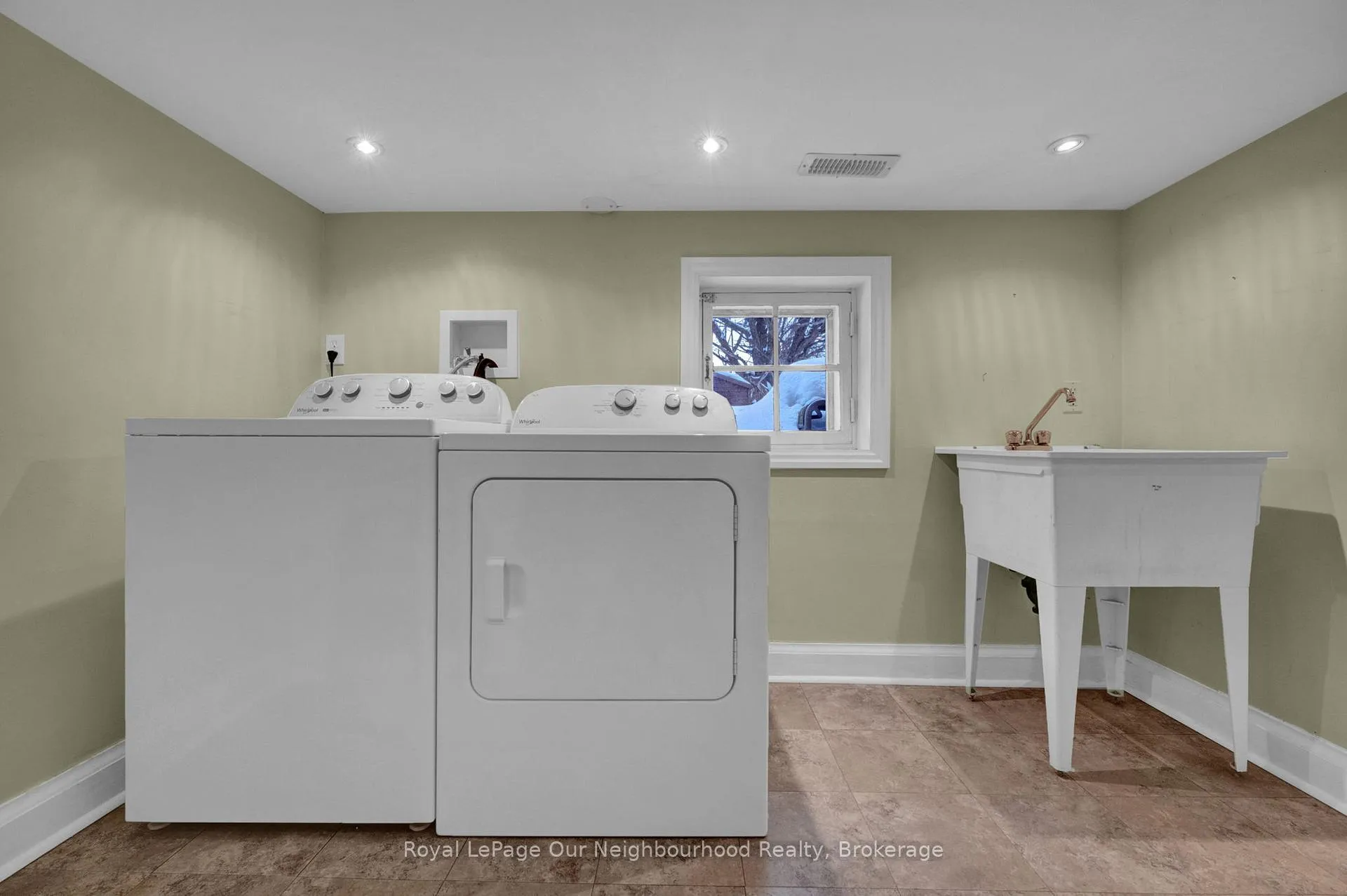 Photo 28 of 100 Buckingham Avenue, Oshawa, O'Neill — HOMEH
