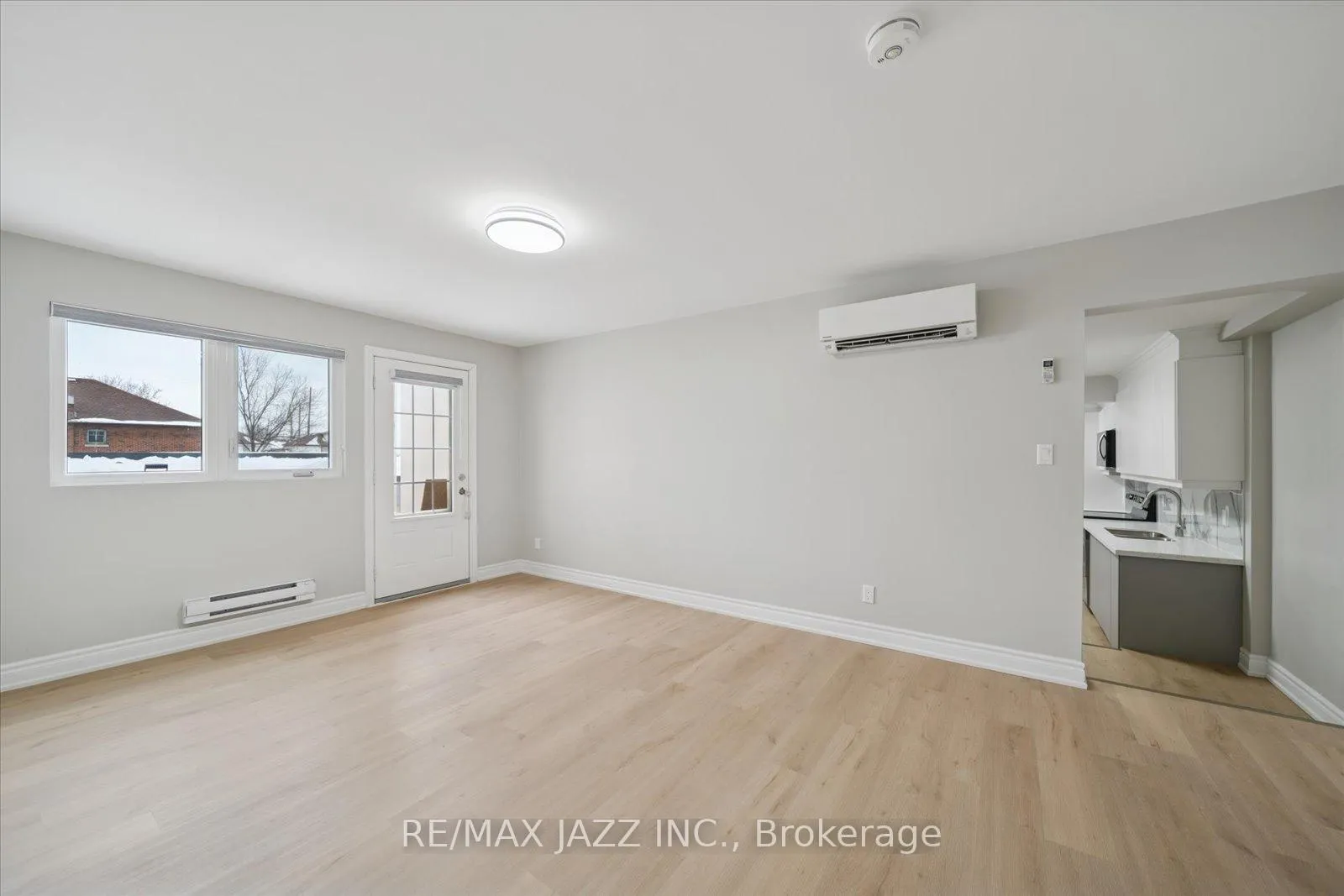 Photo 2 of Unit 105, 251 Simcoe Street S, Oshawa, Central — HOMEH