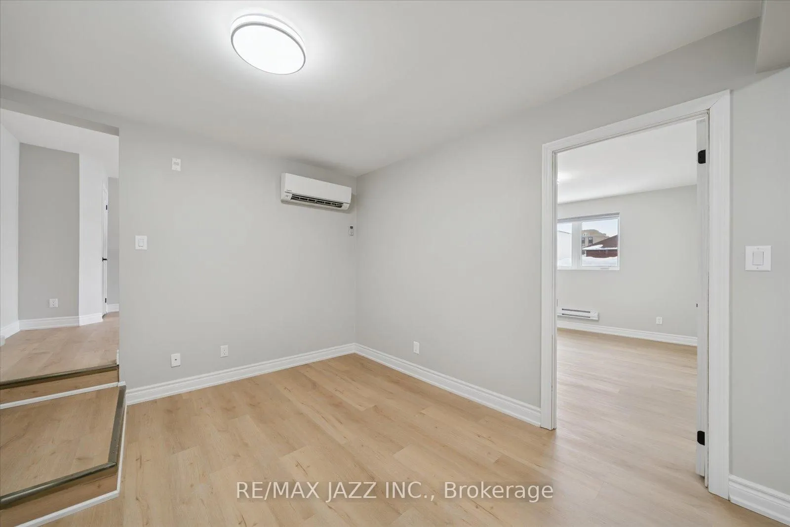 Photo 13 of Unit 105, 251 Simcoe Street S, Oshawa, Central — HOMEH
