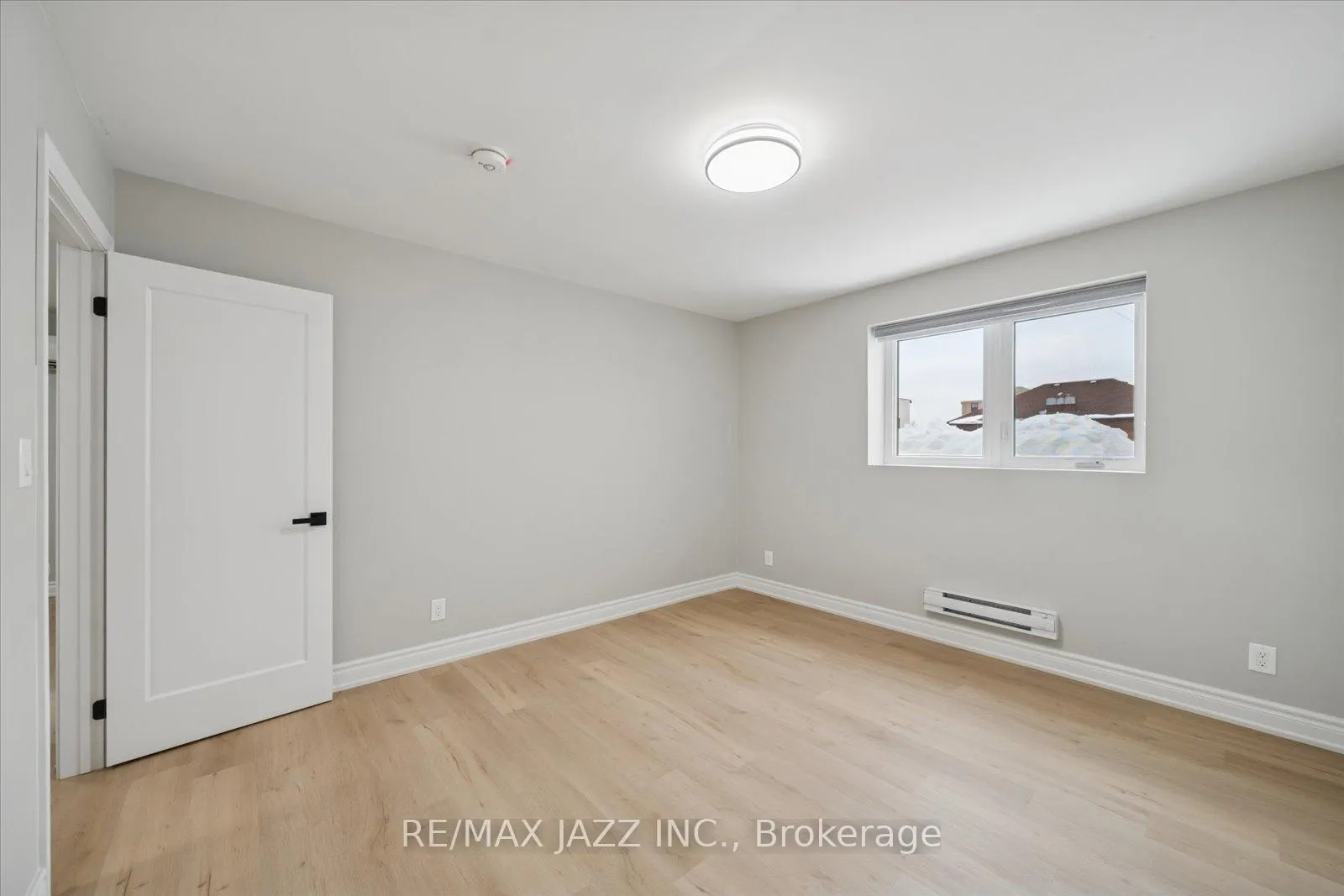 Photo 18 of Unit 105, 251 Simcoe Street S, Oshawa, Central — HOMEH