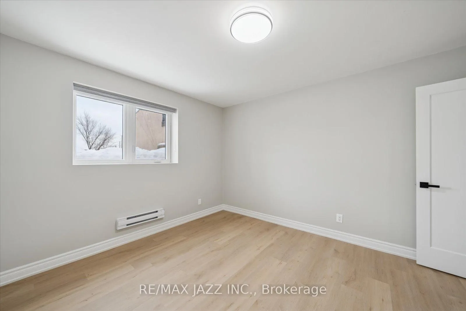 Photo 23 of Unit 105, 251 Simcoe Street S, Oshawa, Central — HOMEH