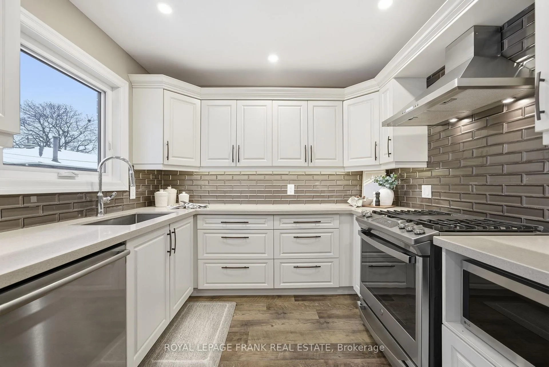 Photo 13 of 1143 Windermere Avenue, Oshawa, Donevan — HOMEH