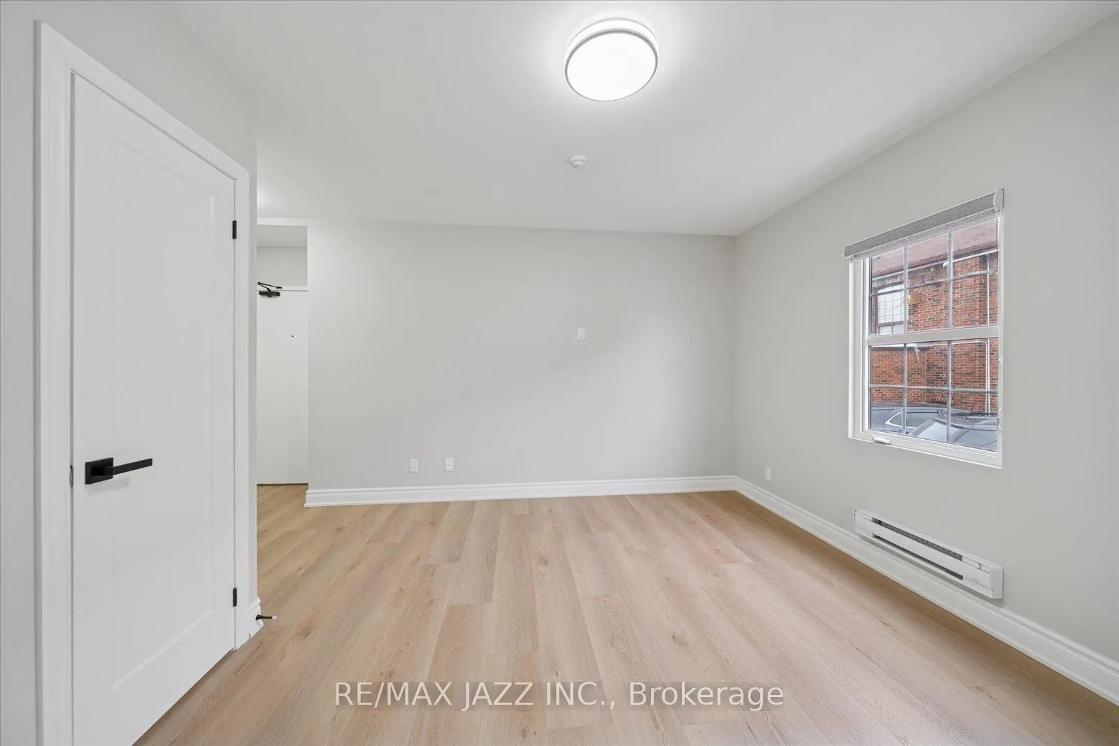 Photo 6 of Unit 104, 251 Simcoe Street S, Oshawa, Central — HOMEH