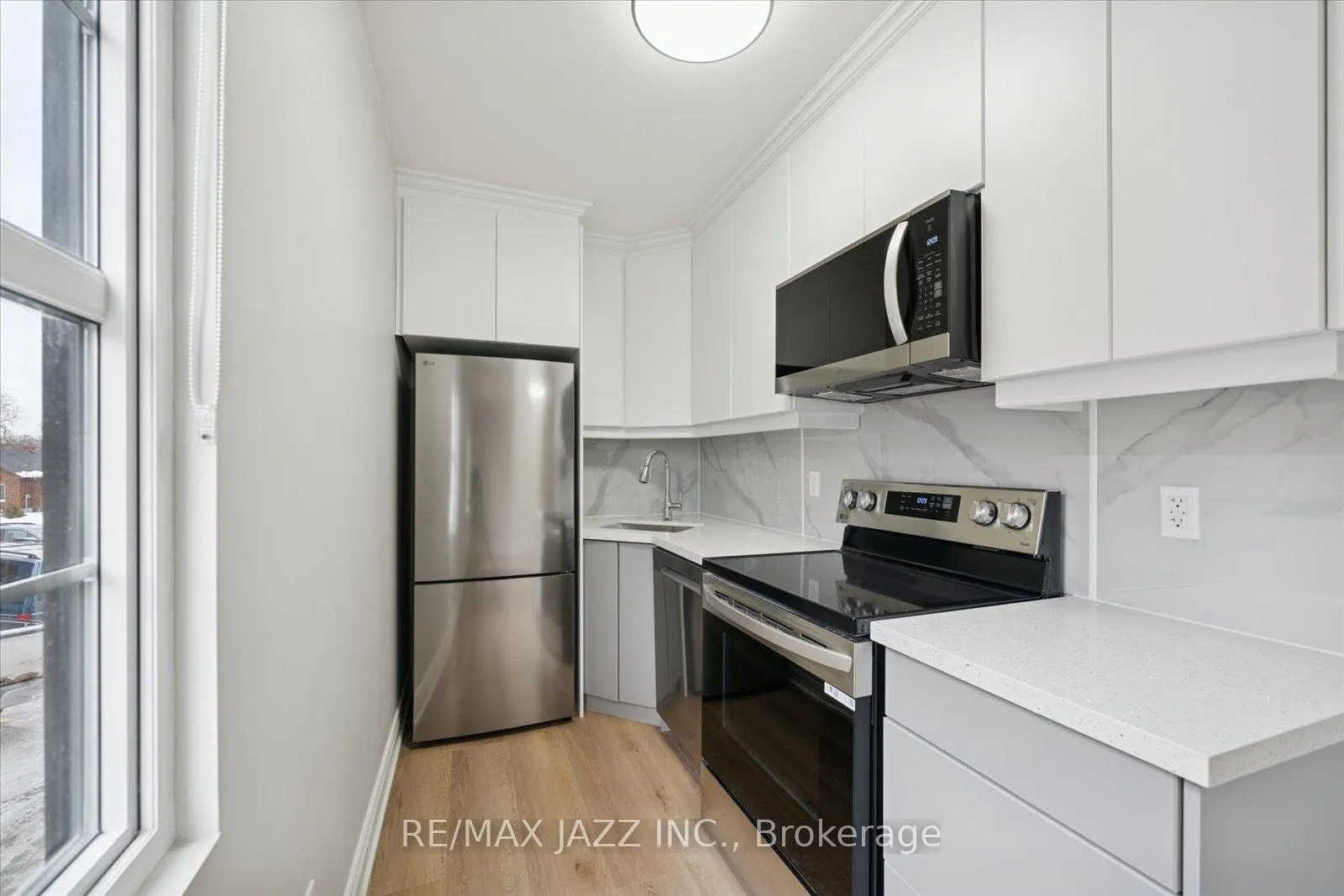 Photo 9 of Unit 103, 251 Simcoe Street S, Oshawa, Central — HOMEH