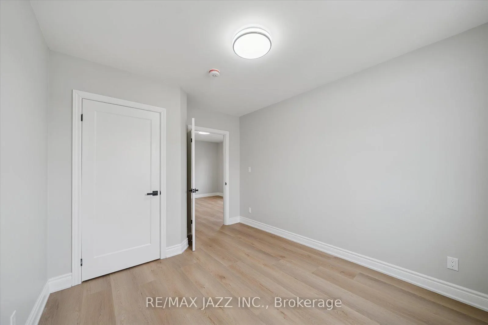 Photo 13 of Unit 103, 251 Simcoe Street S, Oshawa, Central — HOMEH